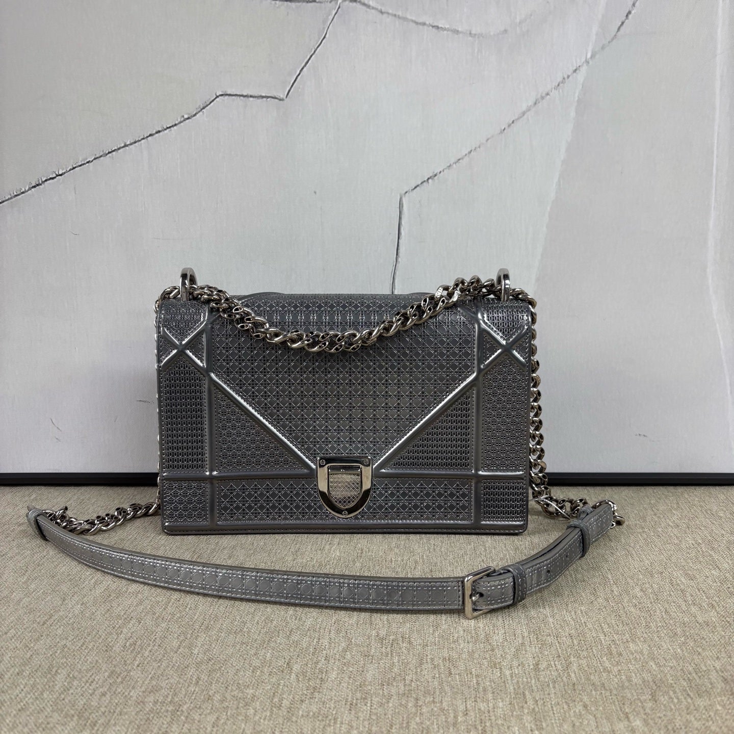 Dior - Diorama Medium Flap Bag - Patent leather - Silver - (Medium)