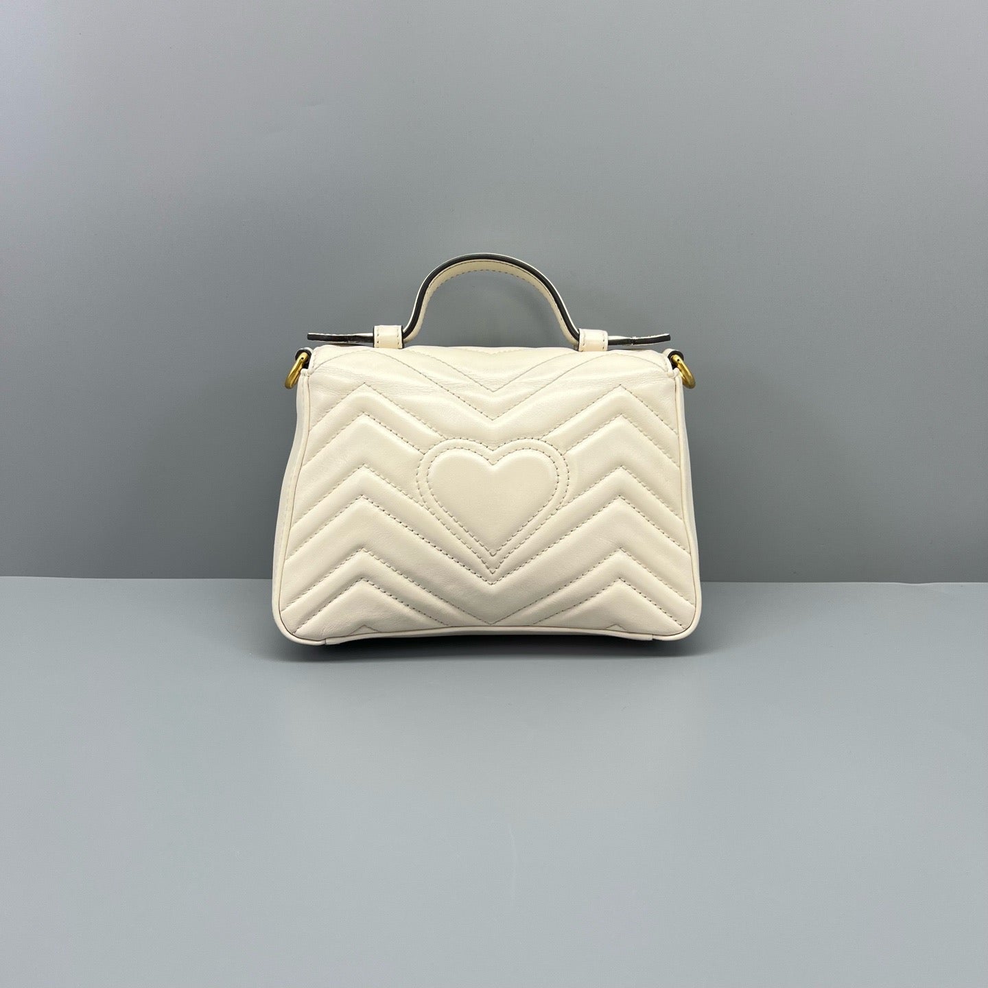Gucci - GG Marmont Mini Top Handle Messenger Bag - Matelassé leather - Off-White with Gold-Tone Hardware - (mini)