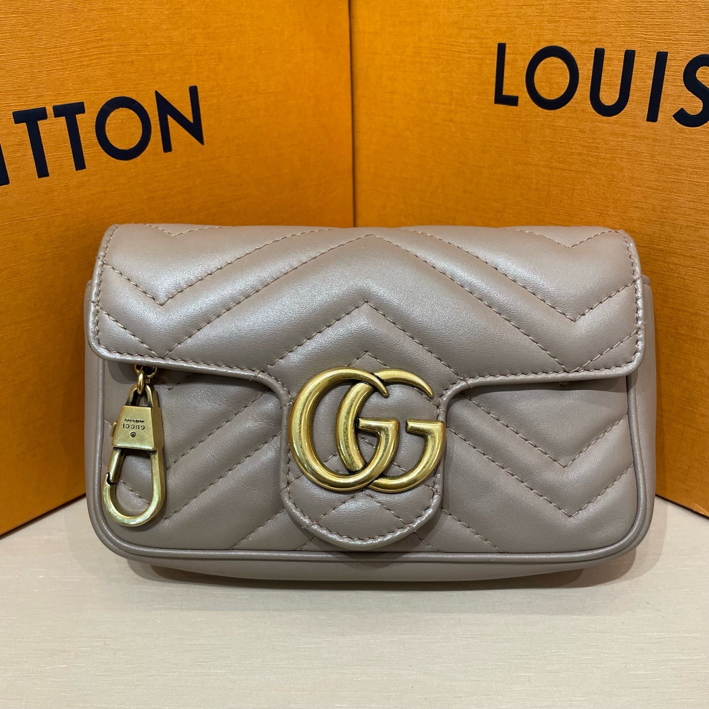 Gucci - GG Marmont Super Mini Shoulder Bag - Calfskin leather - Beige - (mini)