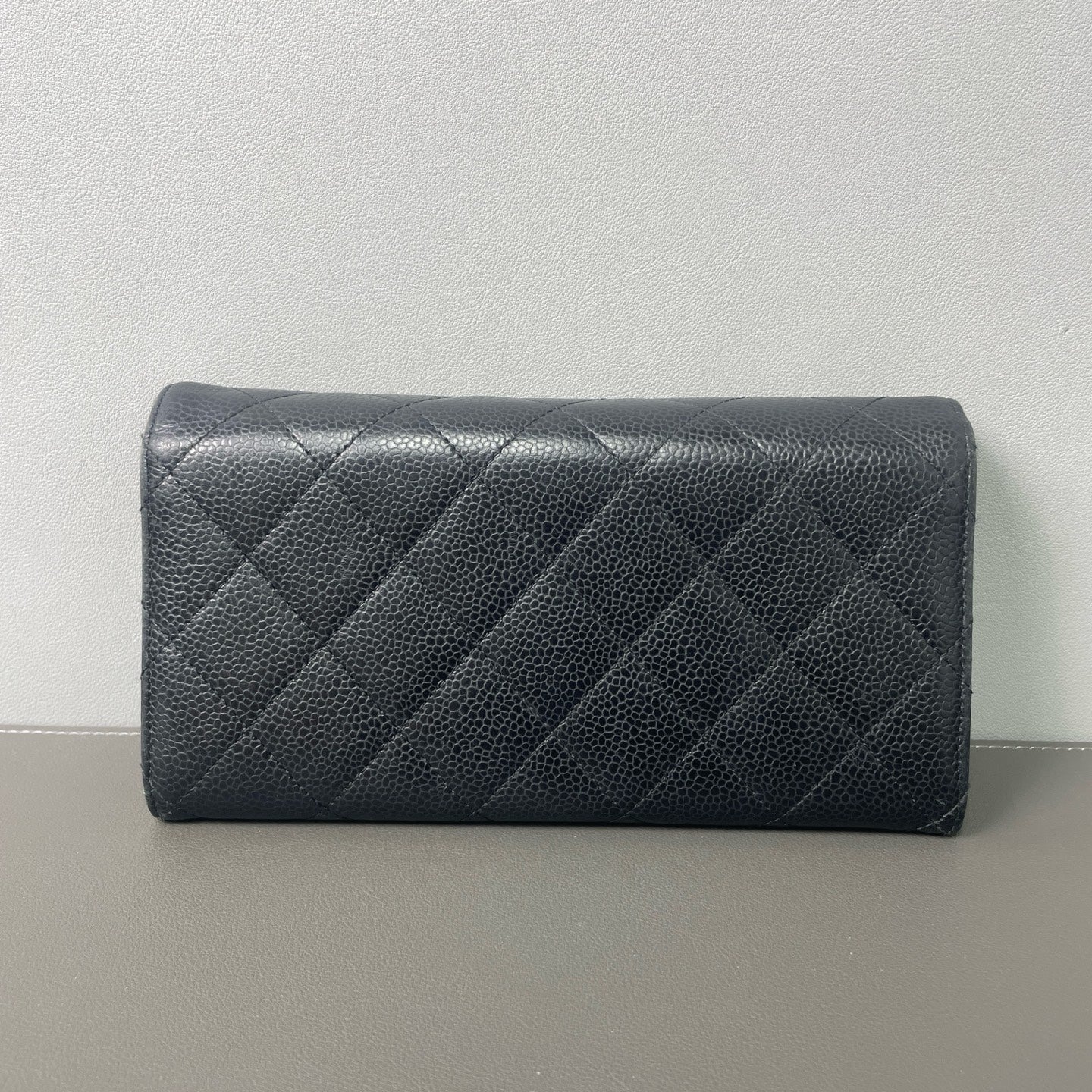 Chanel - Classic Flap Wallet - Caviar leather - Black with Gold-Tone Hardware - (Medium)
