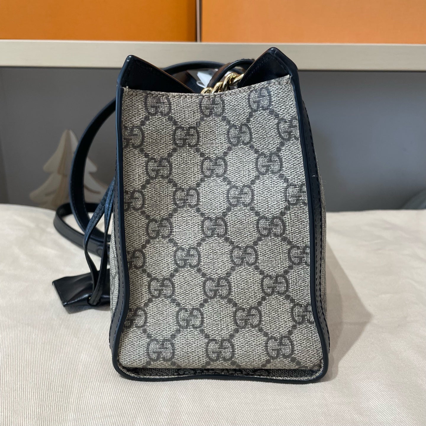 Gucci - Padlock GG Supreme Mini Top Handle Bag - GG Supreme canvas with black leather trim - Beige and Black - (mini)