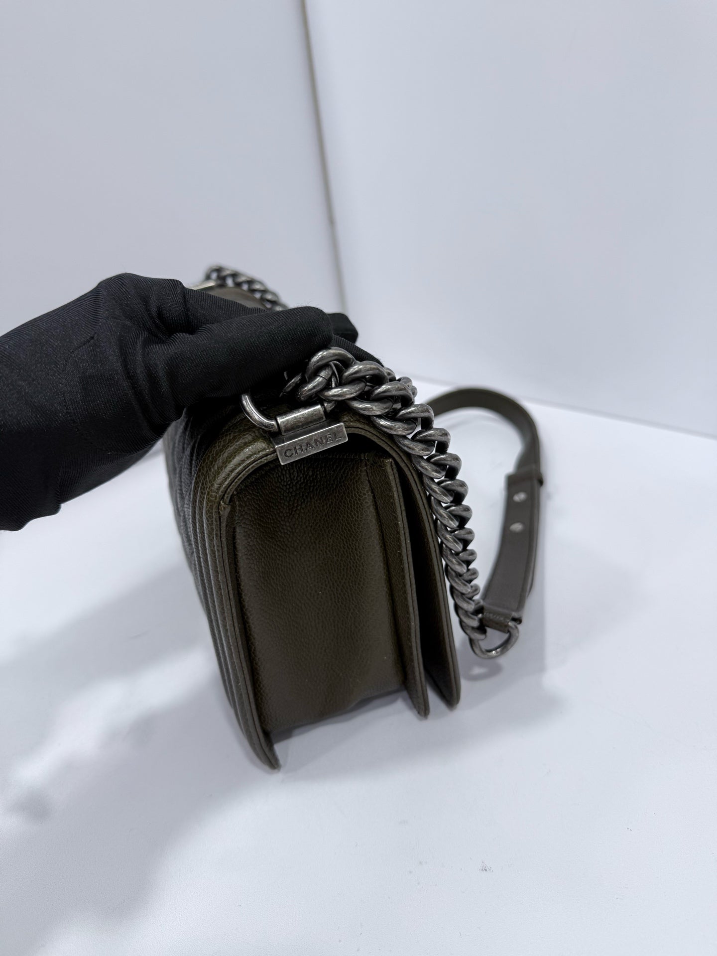 Chanel - Boy Bag Medium - Grained calfskin leather - Olive Green - (Medium)