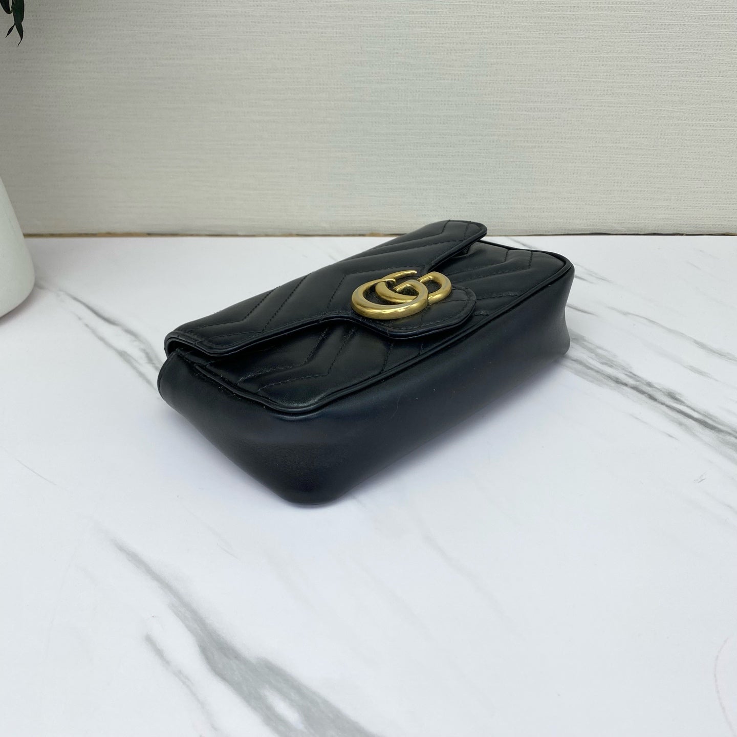 Gucci - GG Marmont Matelassé - Calfskin leather - Black with Gold-Tone Hardware - (mini)