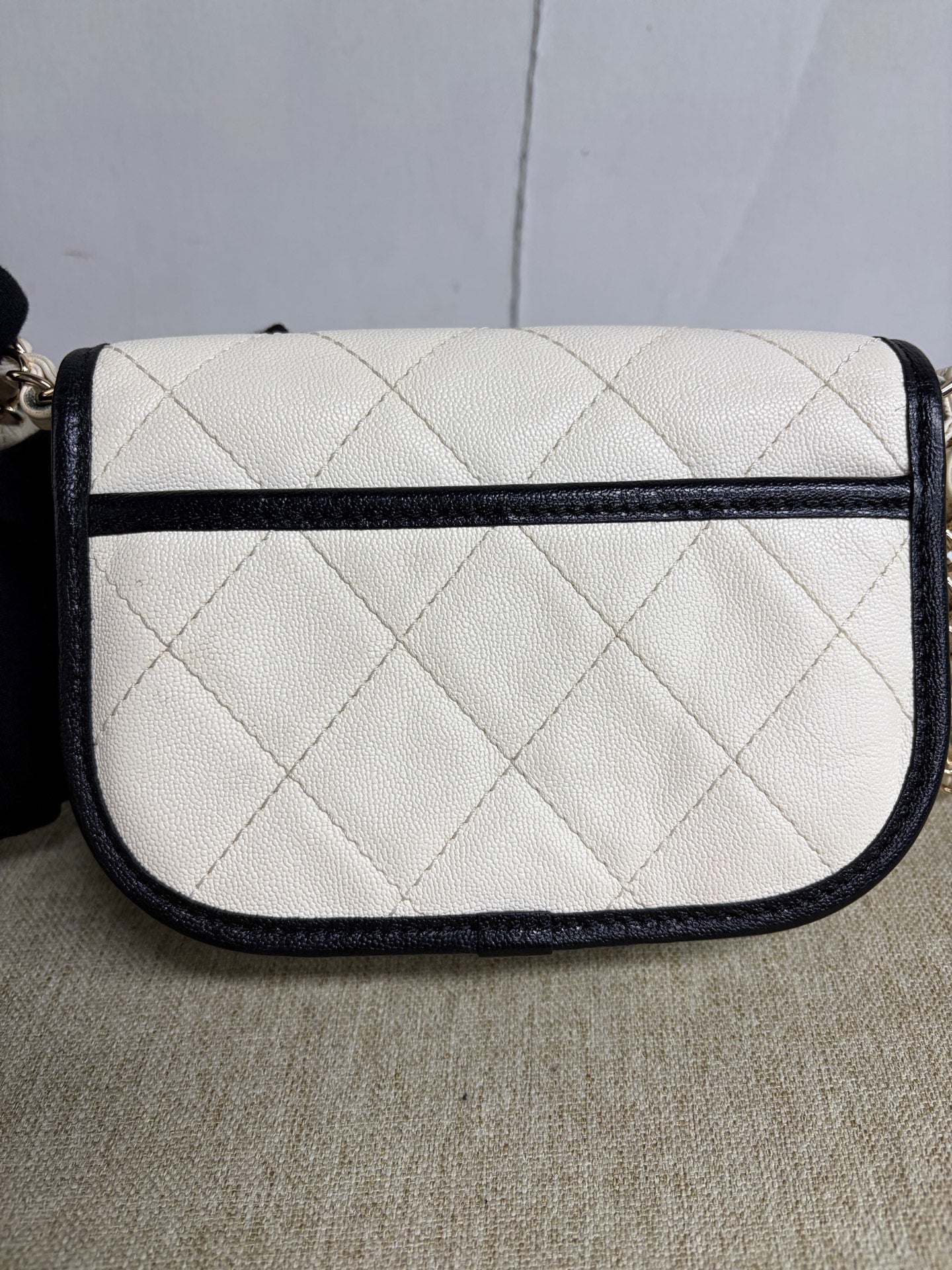Chanel - Color-block Saddle Mini Flap Bag - Caviar leather - Multicolour - (Mini)