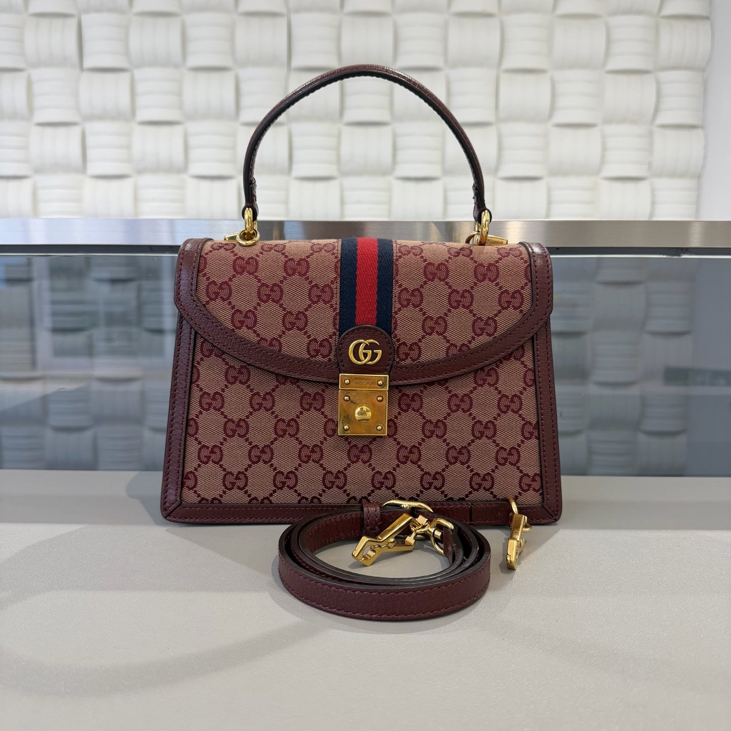 Gucci - Ophidia Top Handle Bag - GG Supreme canvas with leather trim - Burgundy - (medium)