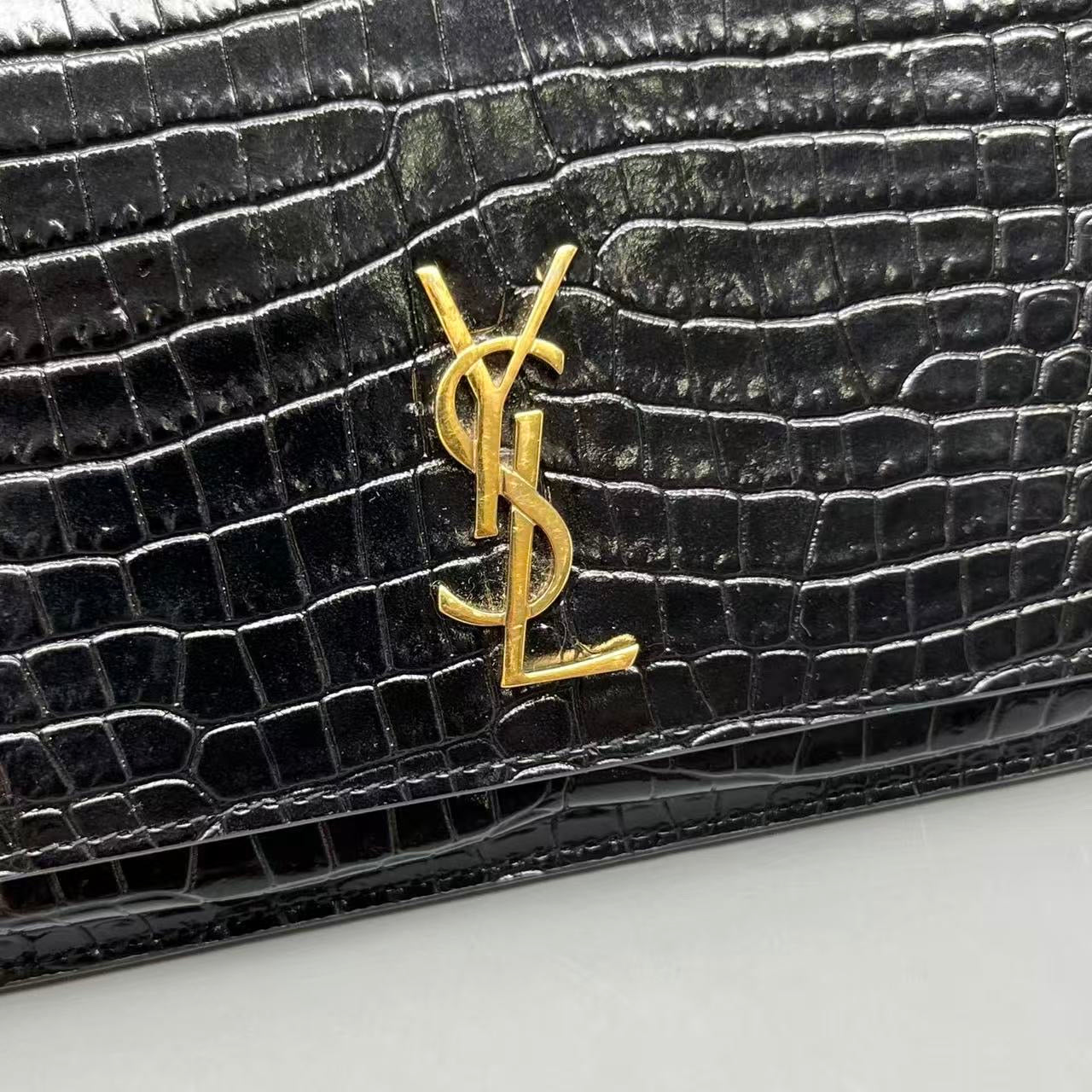 Saint Laurent - Envelope Bag - Crocodile embossed cowhide leather - Black with Gold-Tone Hardware - (mini)