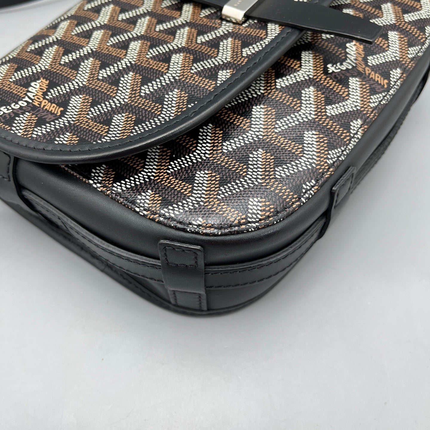 Goyard - Buckle Messenger Bag Small - Goyardine Canvas with Leather Trim - Black - (small)
