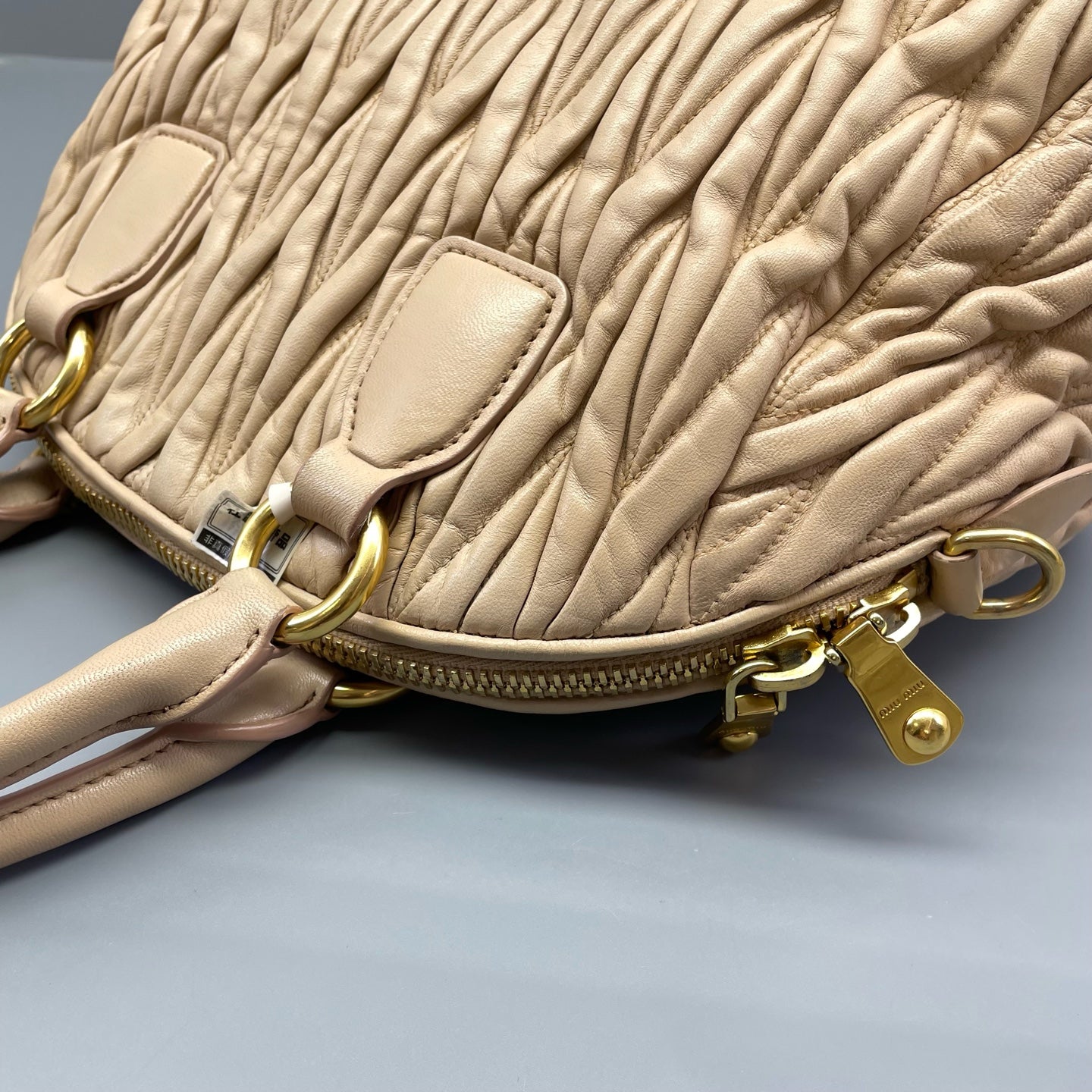 Miu Miu - Matelassé Bowling Bag - Lambskin leather - Beige - (Medium)