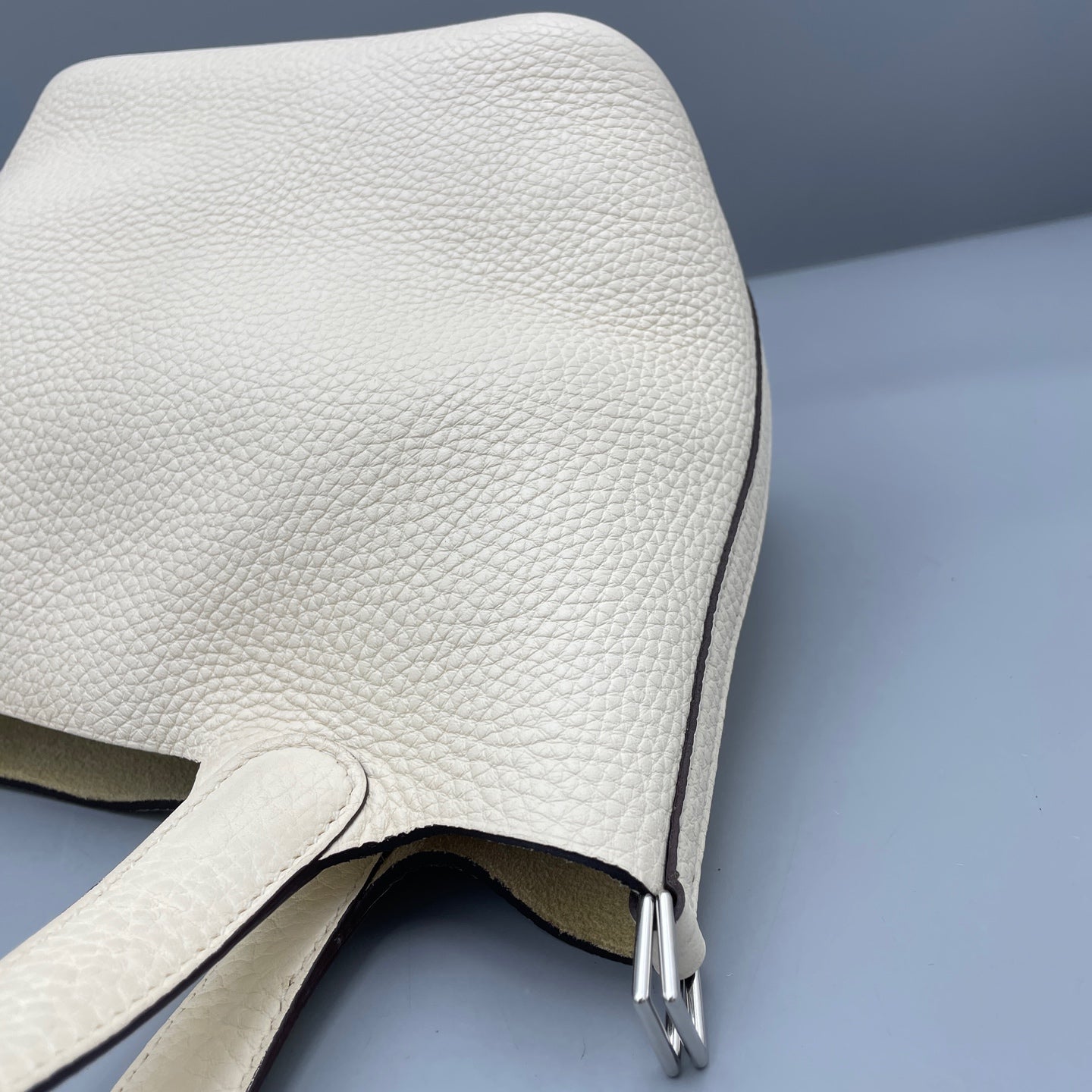 Hermès - Picotin Lock 18 - Grained leather - White - (Mini)