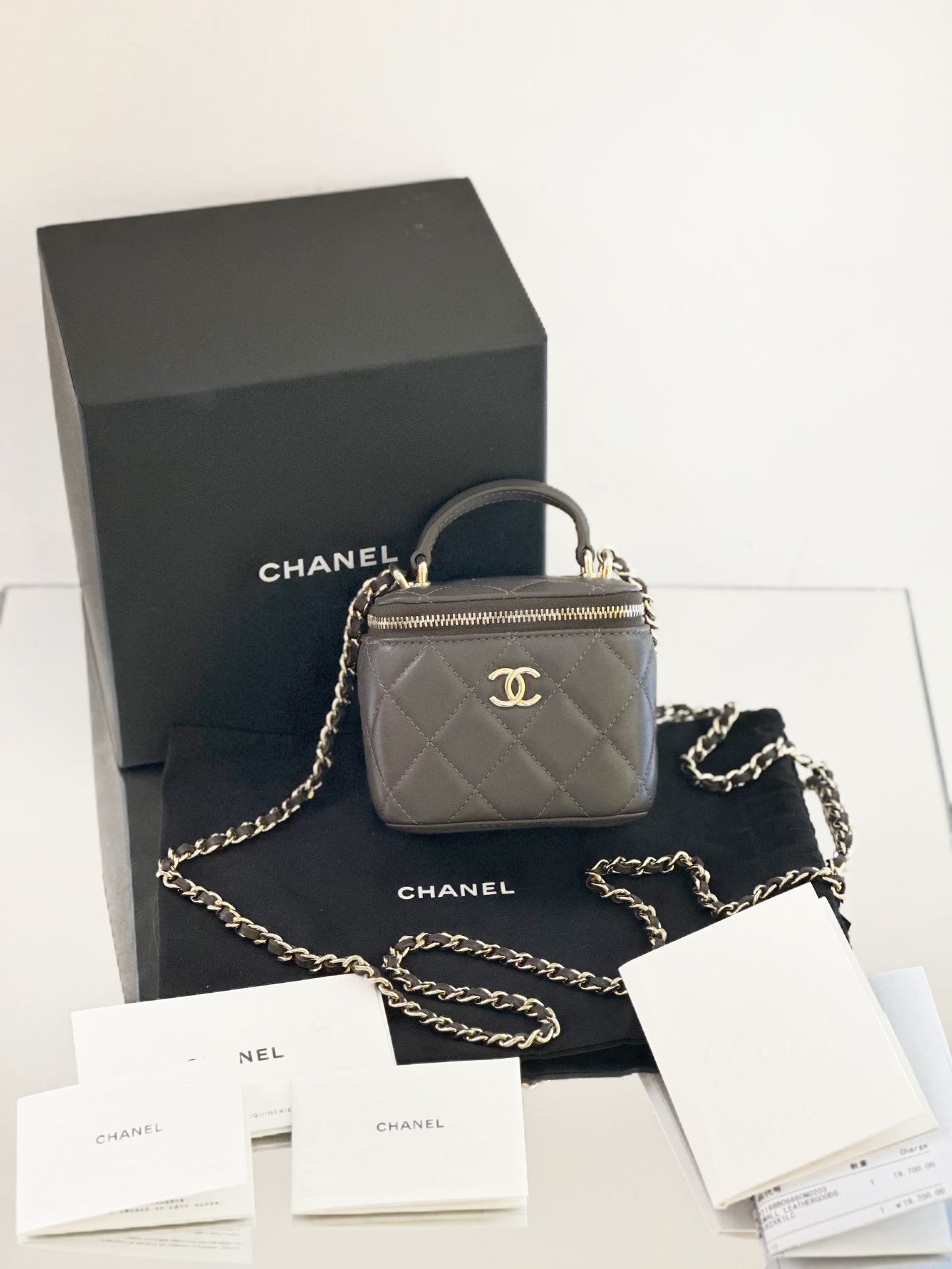 Chanel - 23A Handle Mini Vanity Case - Grained Calfskin Leather - Deep Chocolate Brown - (Mini)