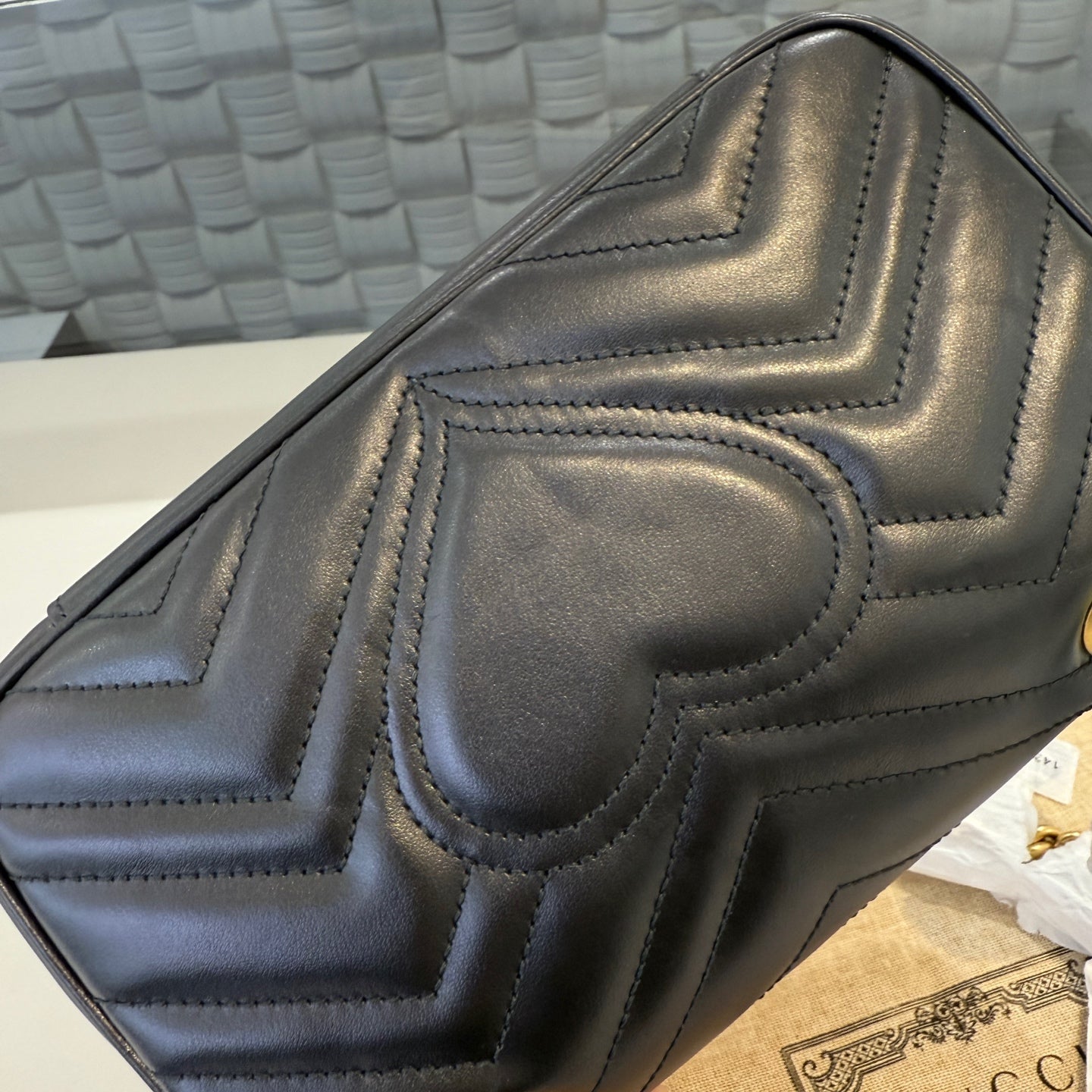 Gucci - GG Marmont Matelassé Small Chain Bag - Matelassé chevron quilted leather - Black - (Small)