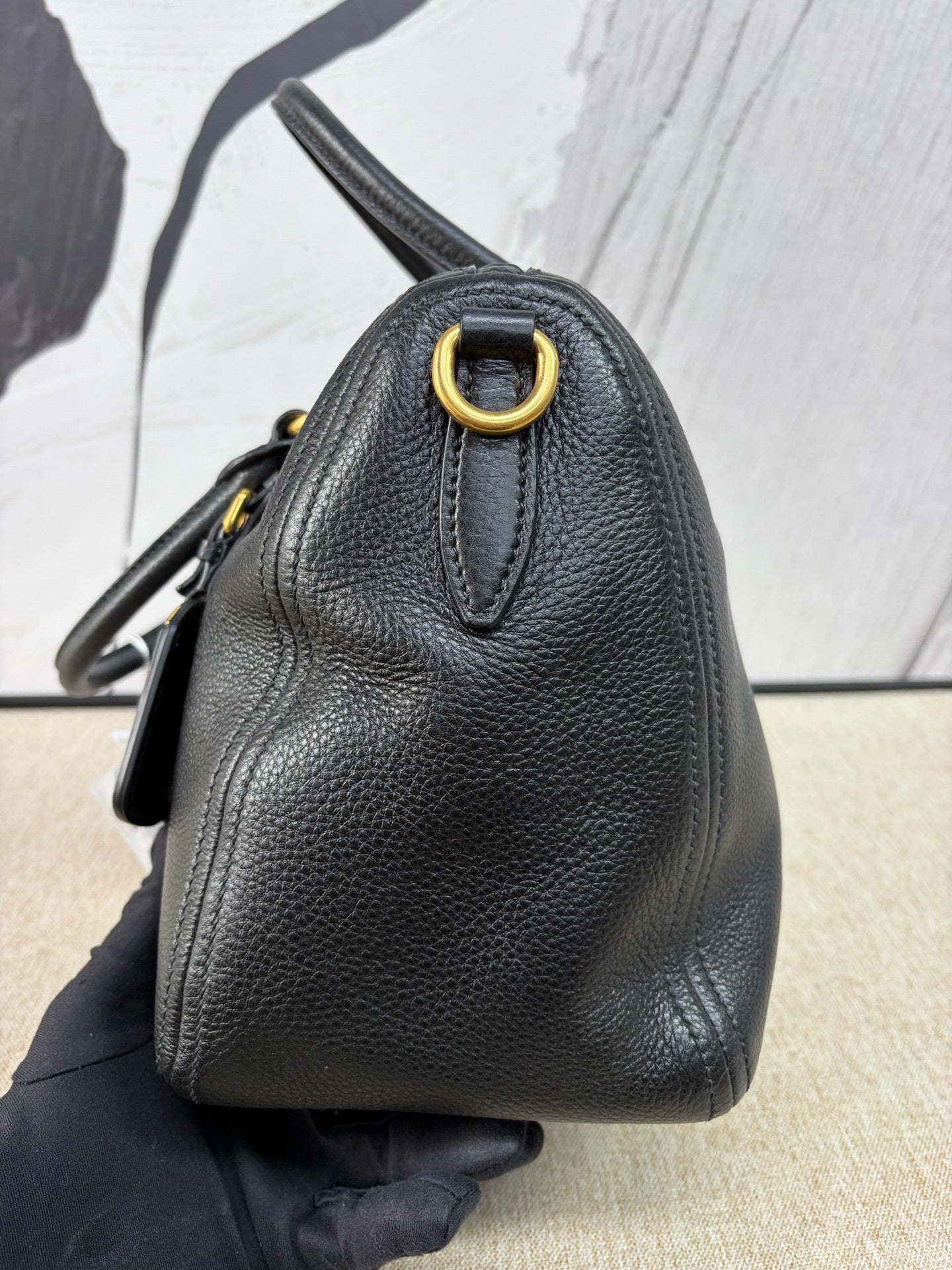 Prada - Boston Top Handle Bag CD7586 - Pebbled leather - Black - (Medium)