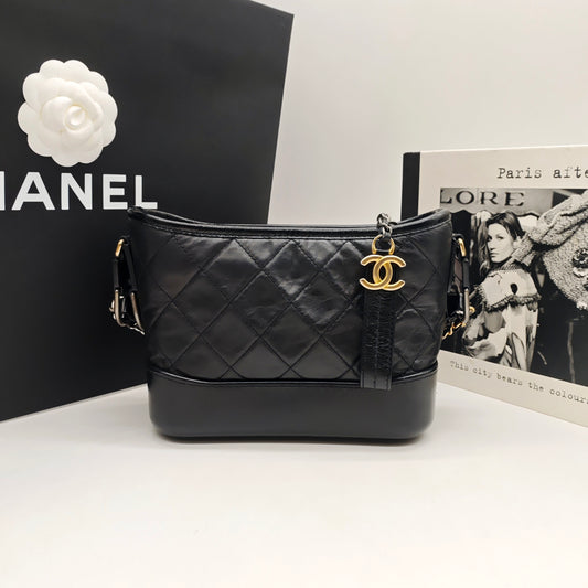 Chanel - Gabrielle Hobo Bag Small - Aged calfskin leather and smooth calfskin leather - Black with Gold-Tone Hardware - (small)