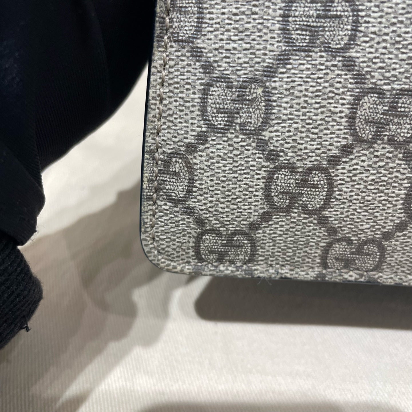 Gucci - Dionysus Medium Shoulder Bag - GG Supreme coated canvas with suede trim and interior lining - Beige and Black - (Medium)