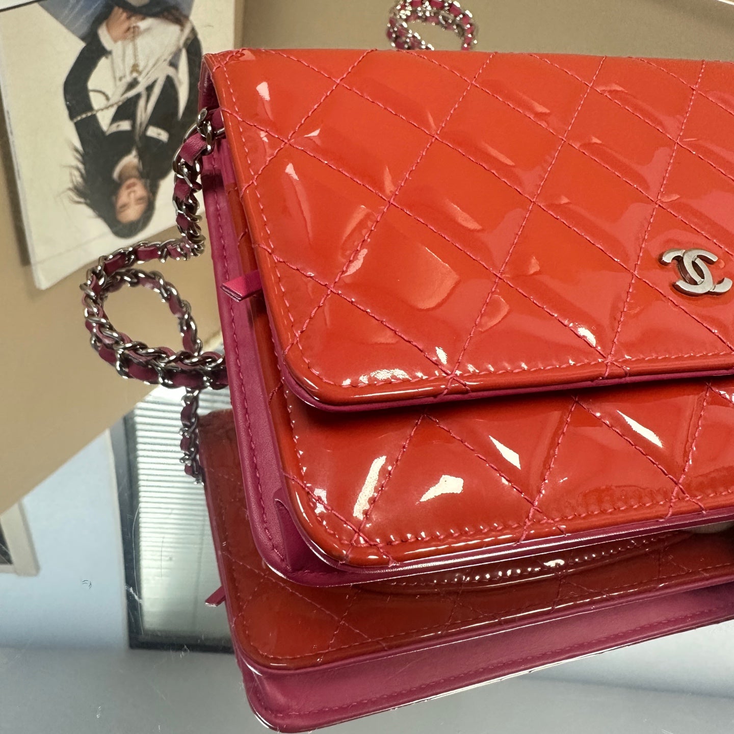 Chanel - Wallet on Chain (WOC) - Patent leather - Vibrant Orange-Red with Pink accents - (Mini)