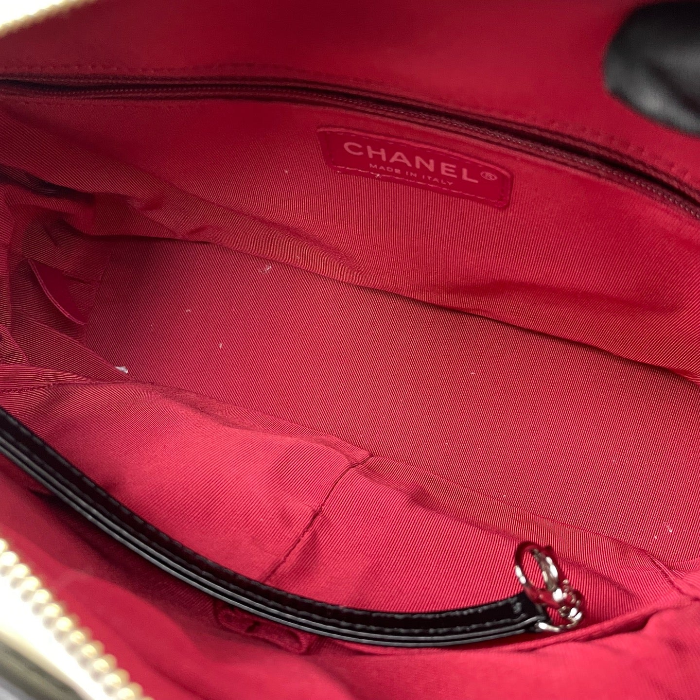 Chanel - Gabrielle Hobo Bag - Aged calfskin and patent leather - Black and White - (Medium)