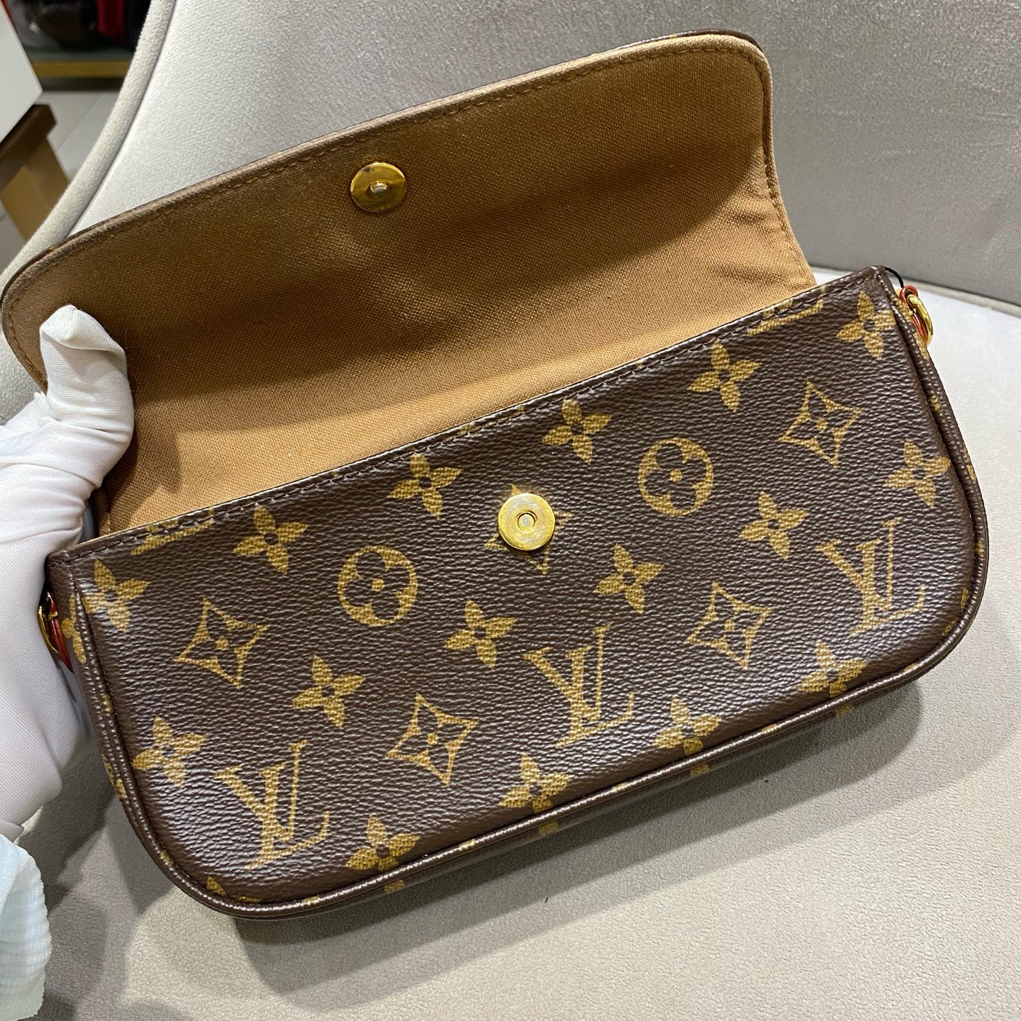 Louis Vuitton - Ivy - Monogram coated canvas with Vachetta leather trim - Brown - (mini)