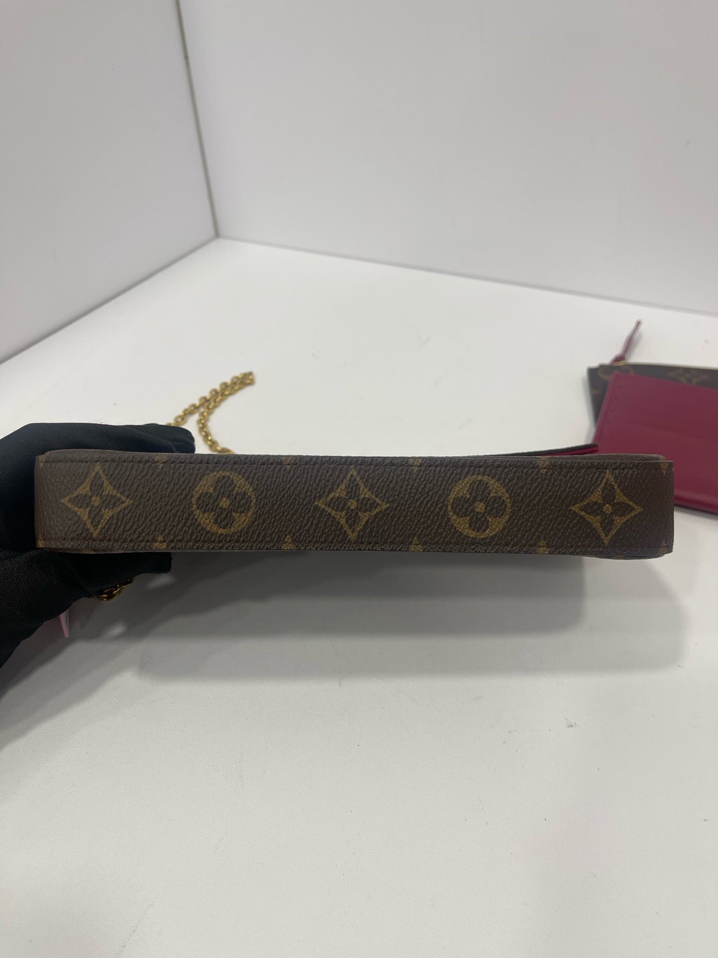 Louis Vuitton - Pochette Félicie - Monogram coated canvas with microfibre lining and grained leather insert - Brown with Burgundy interior - (mini)