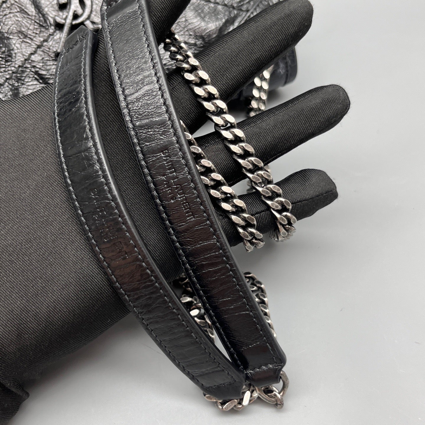 Saint Laurent - Niki Small Messenger Bag - Crinkled calfskin leather - Black - (Small)