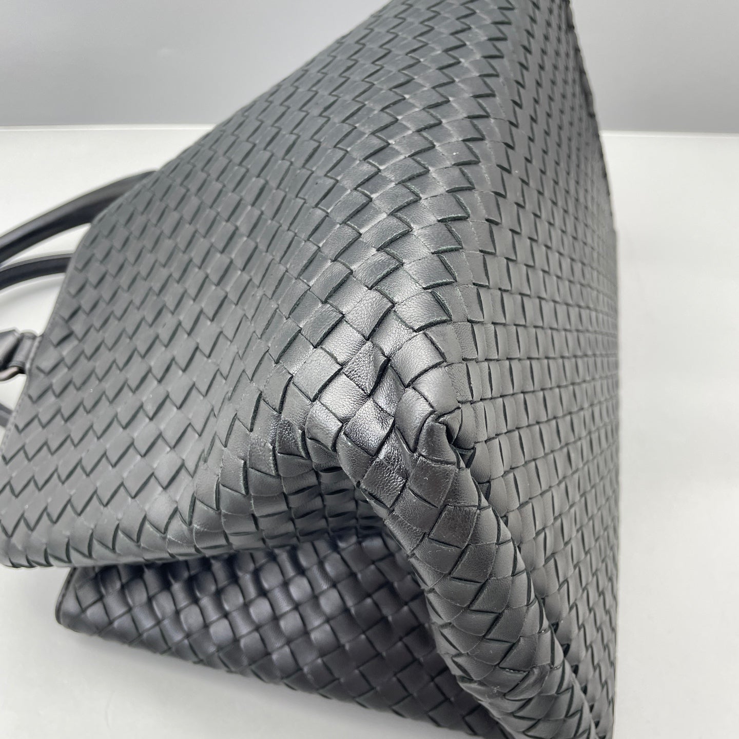 Bottega Veneta - Intrecciato Tote Bag - Nappa leather - Black - (medium)