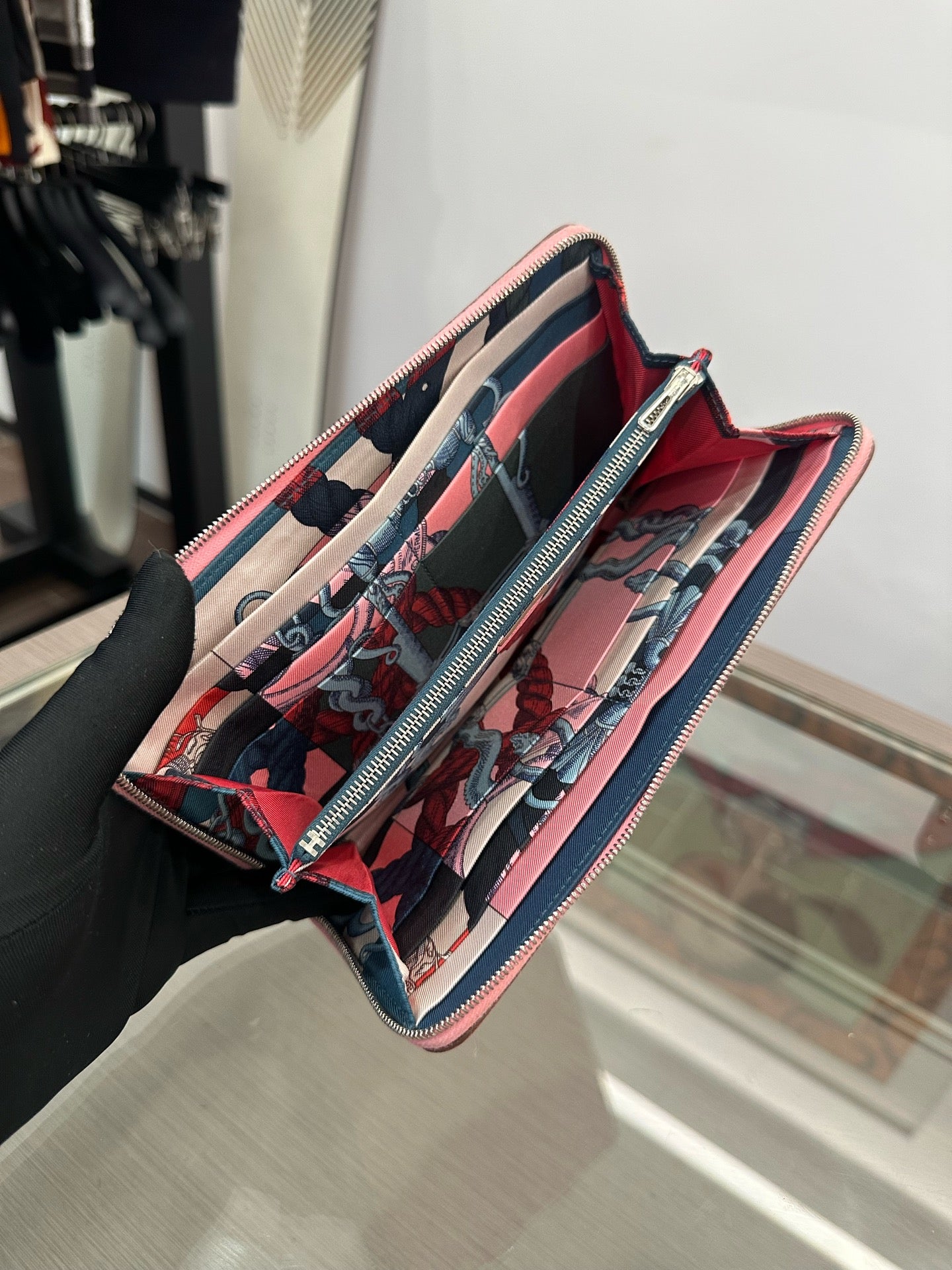 Hermès - Silk-in Long Wallet - Epsom leather and Silk - Pink - (medium)