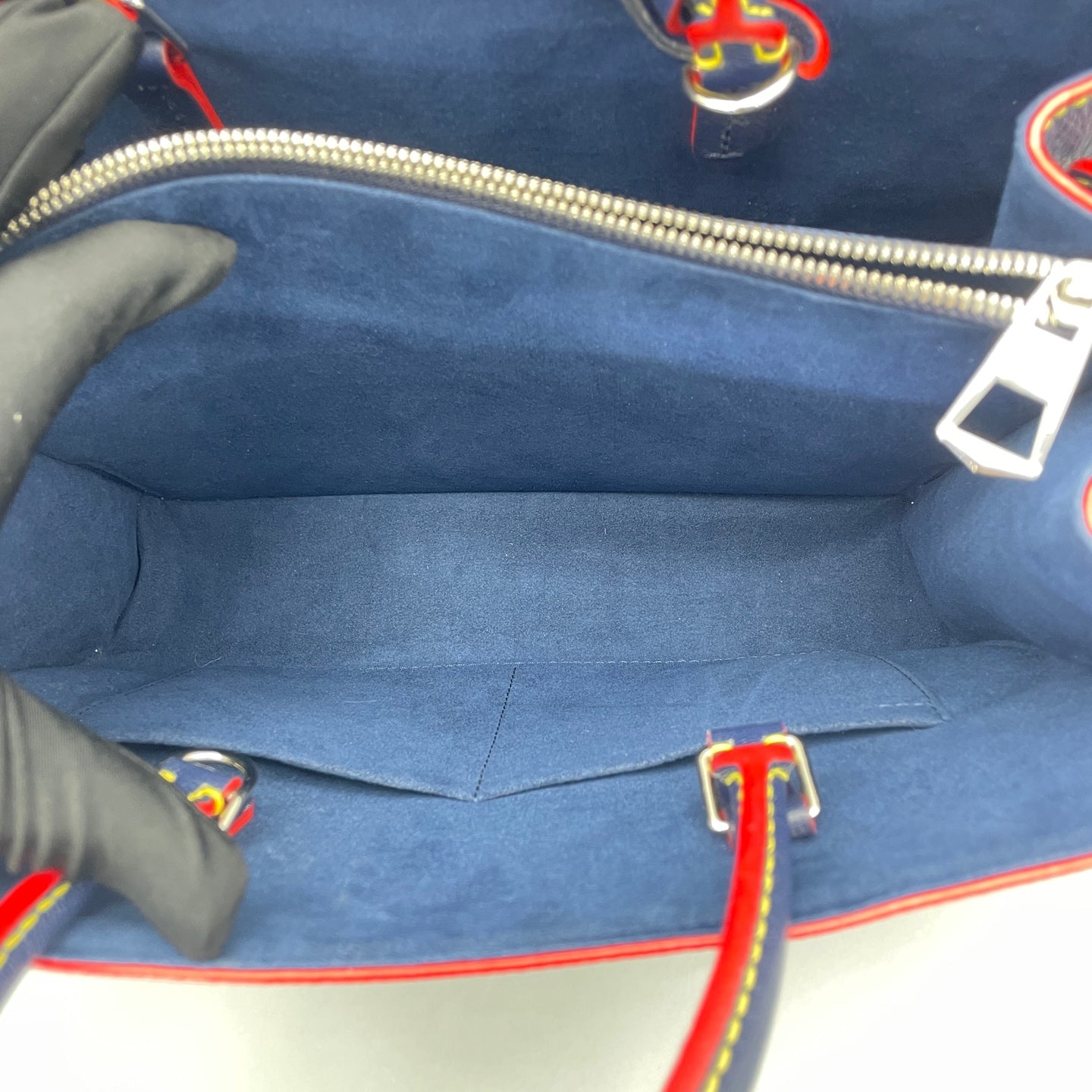 Louis Vuitton - Twist Tote - Epi leather - Blue - (medium)