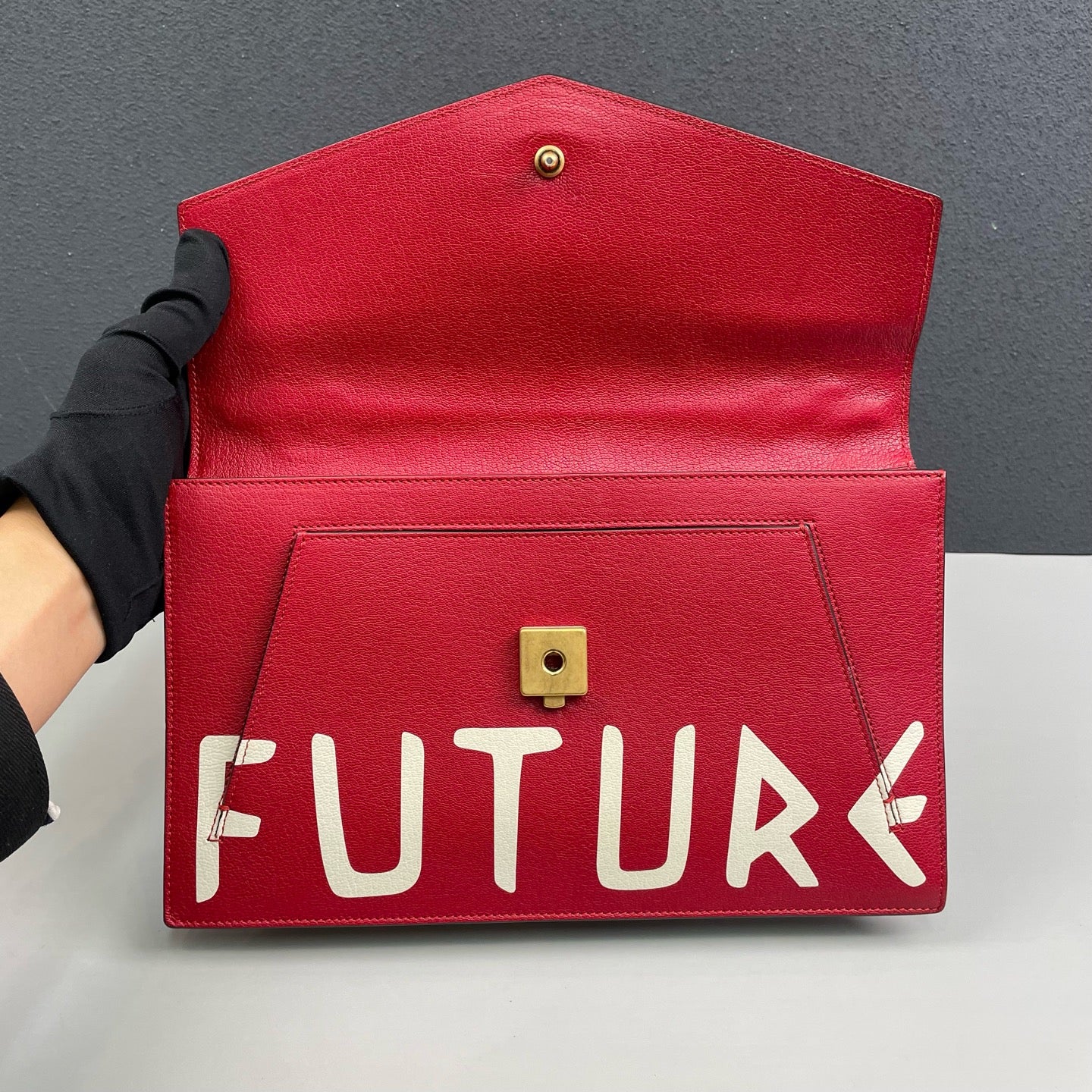Gucci - Tiger Head Flap Bag with Graffiti and Bow - Leather - Red - (small)