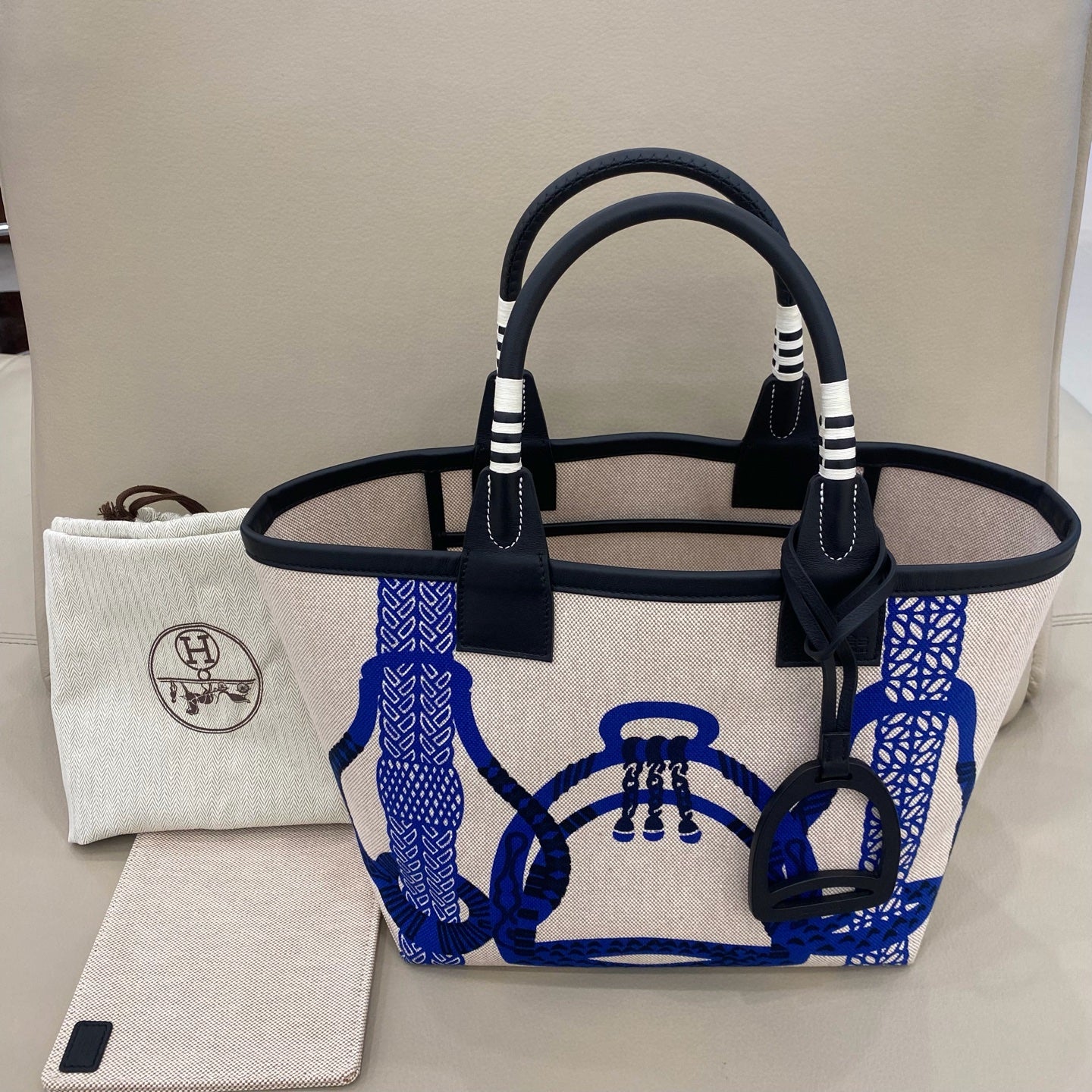 Hermès - Steeple 28cm - Canvas and Leather - Beige and Blue - (medium)