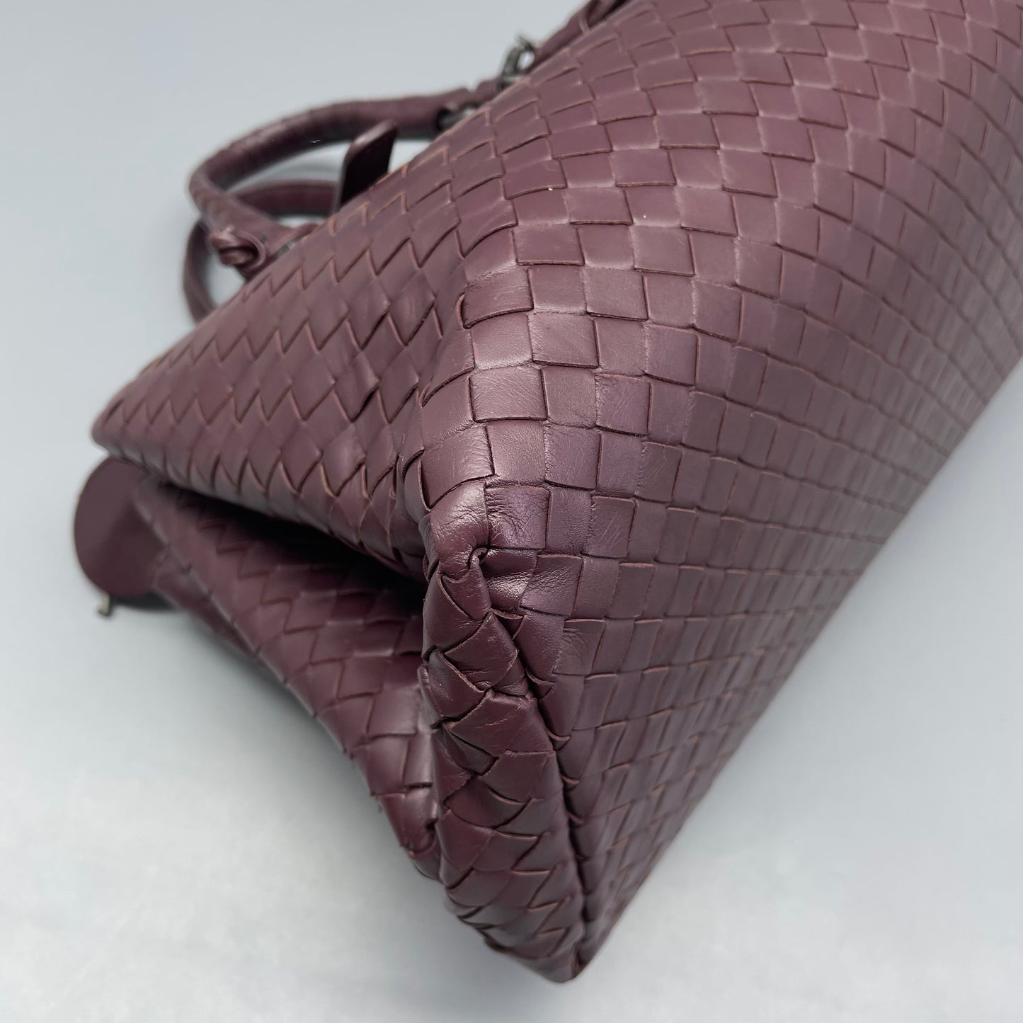 Bottega Veneta - Roma Woven Handbag - Leather - Burgundy - (Medium)
