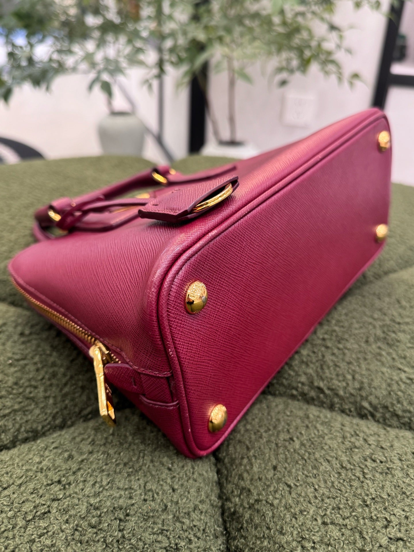 Prada - Saffiano Dome Satchel - Saffiano leather - Burgundy - (Small)