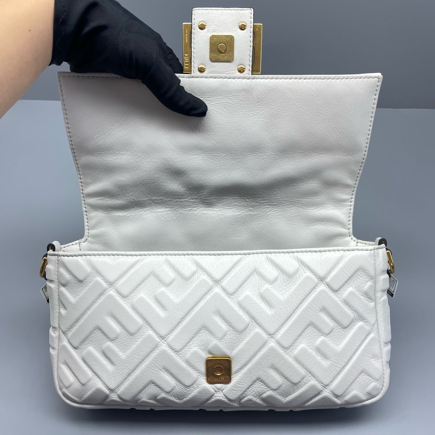 Fendi - Baguette - Leather - White - (small)