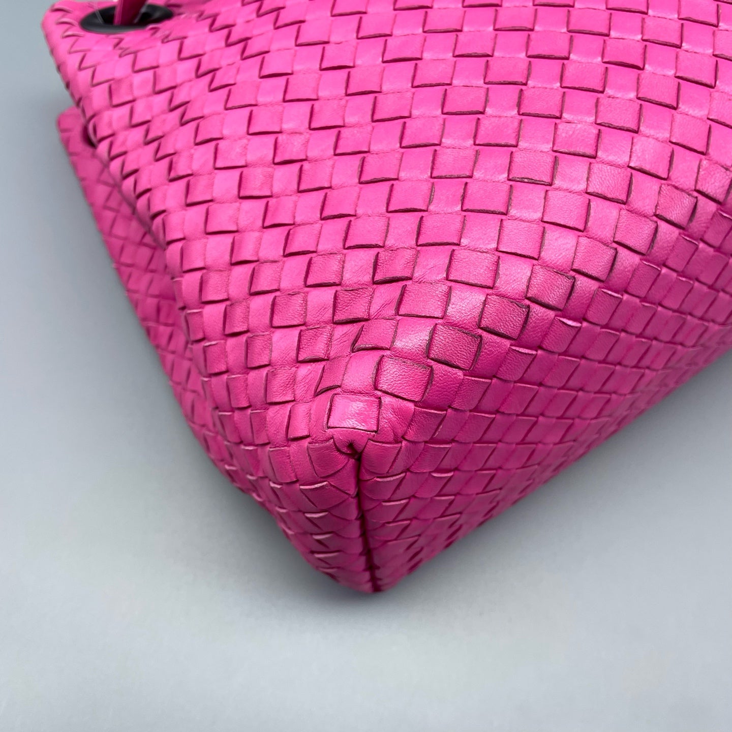 Bottega Veneta - Intrecciato Double-Bridge Tote Bag - Woven Nappa leather - Raspberry Pink - (Medium)