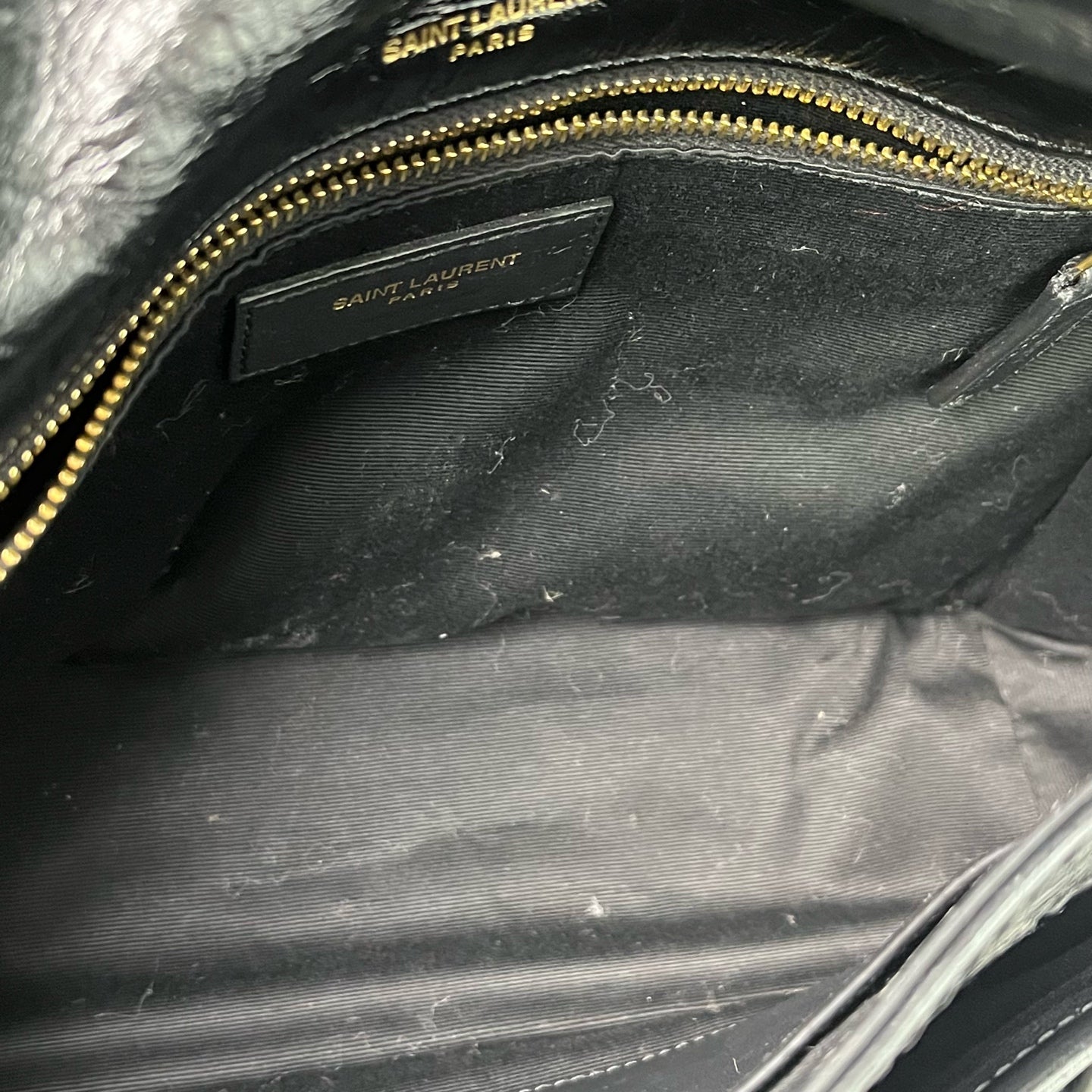 Saint Laurent - Niki Medium D-buckle - Oiled wax leather - Black - (small)