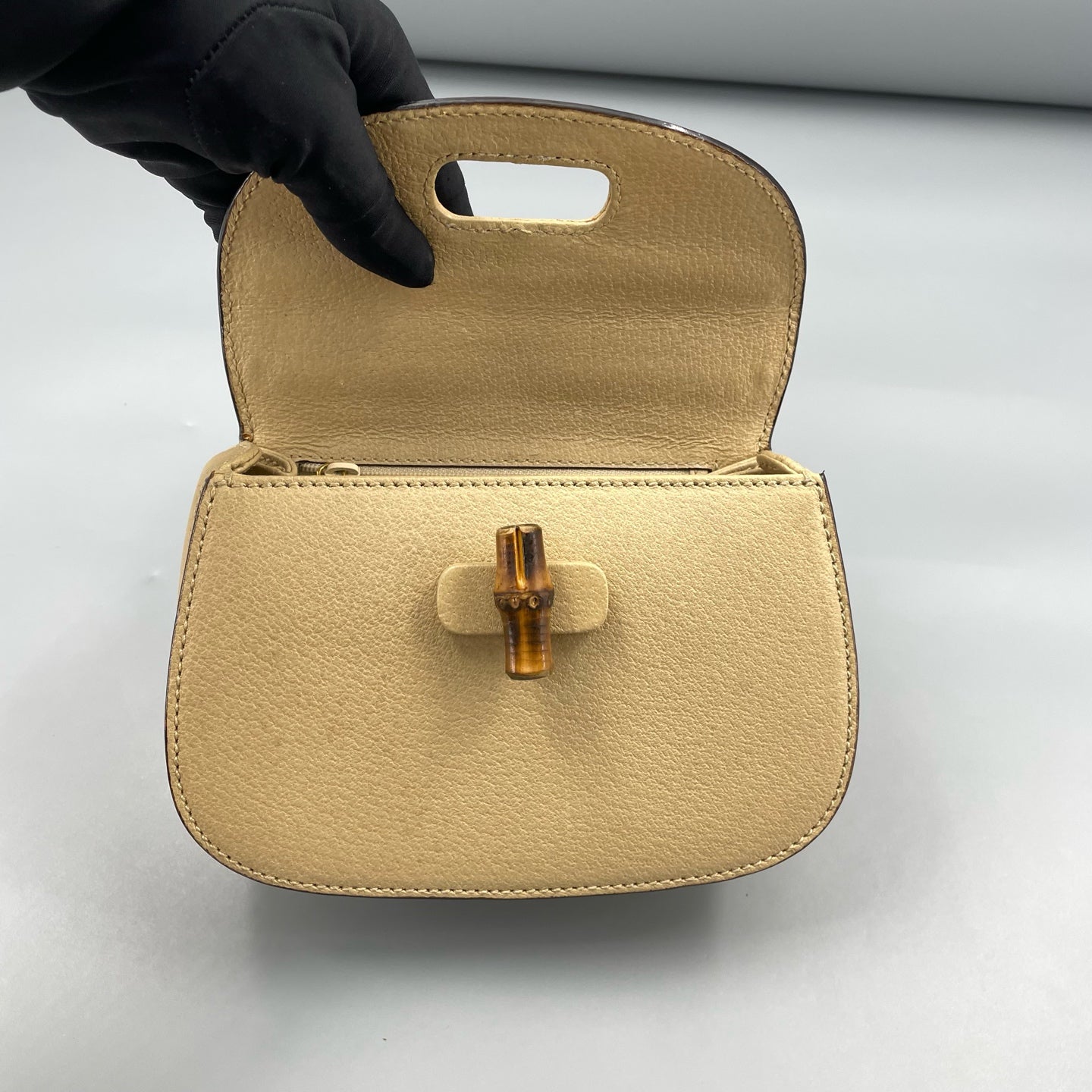 Gucci - Diana Bamboo Mini Top Handle Shoulder Bag - Grained leather - Milk Tea Beige with Gold-Tone Hardware - (Mini)