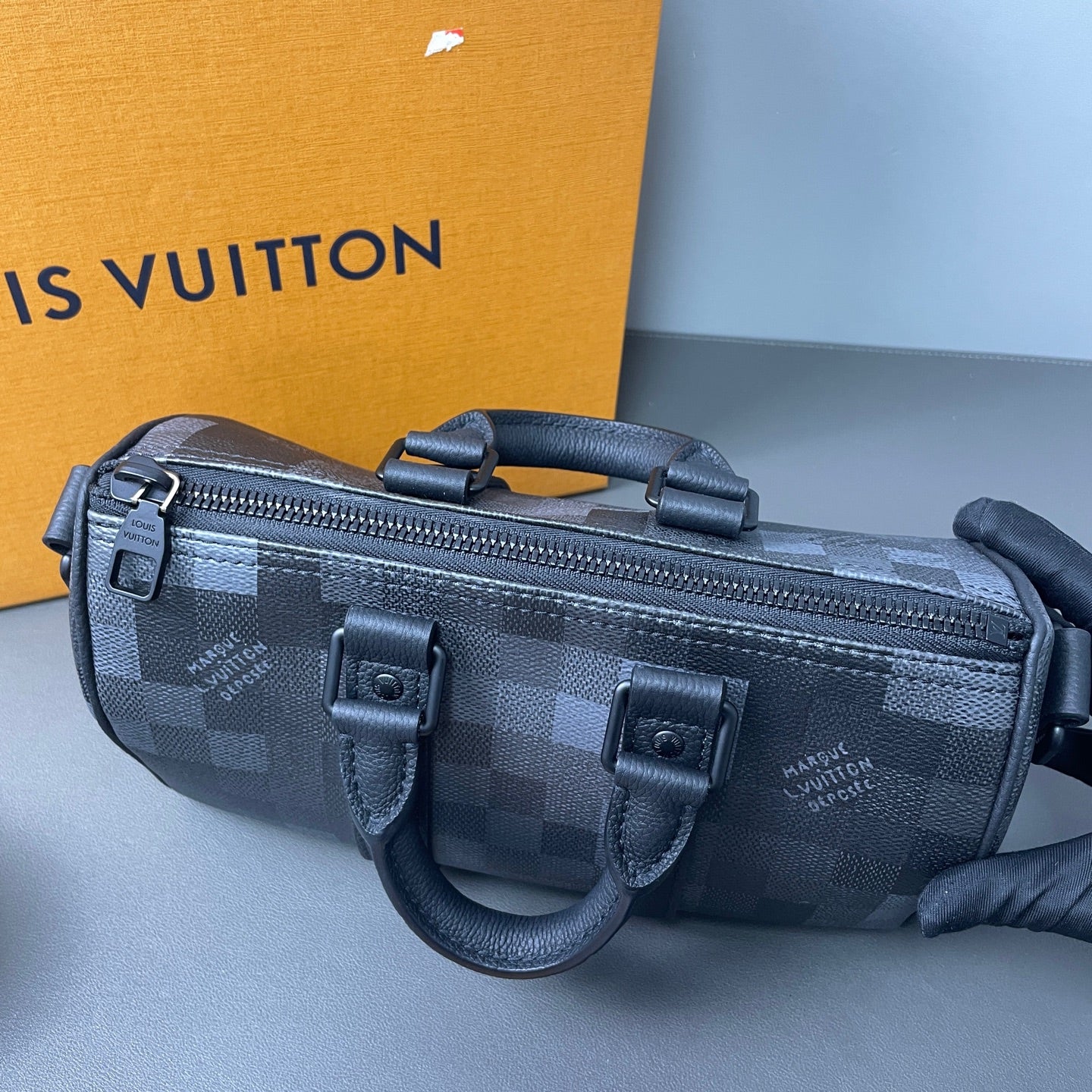 Louis Vuitton - Keepall 25 - Coated canvas with leather trim - Black - (mini)