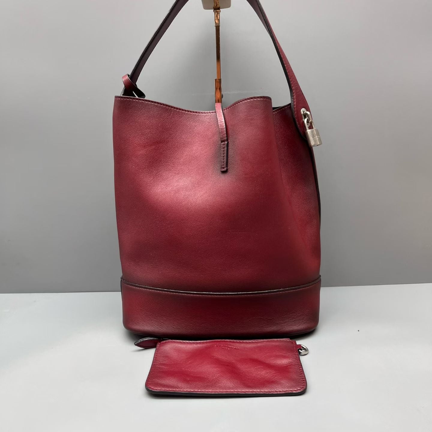 Louis Vuitton - Bucket Bag - Leather - Burgundy - (medium)