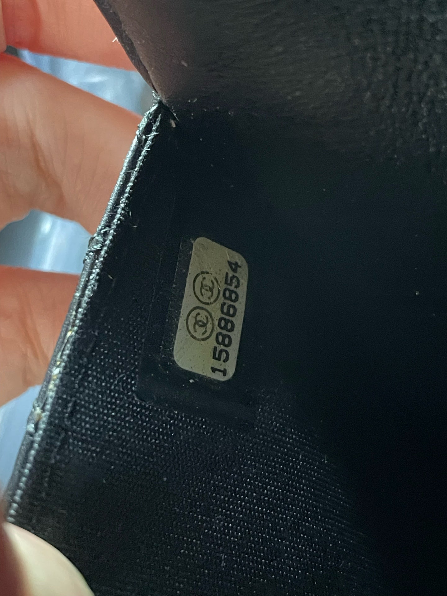 Chanel - WOC (Wallet on Chain) - Outer Stitch - Cowhide leather - Black - (Mini)
