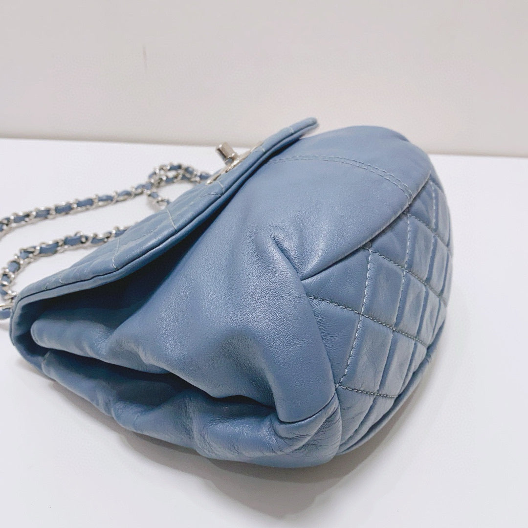 Chanel - Quilted Dumpling Flap Bag - Lambskin leather - Hazy Blue with Silver-Tone Hardware - (mini)
