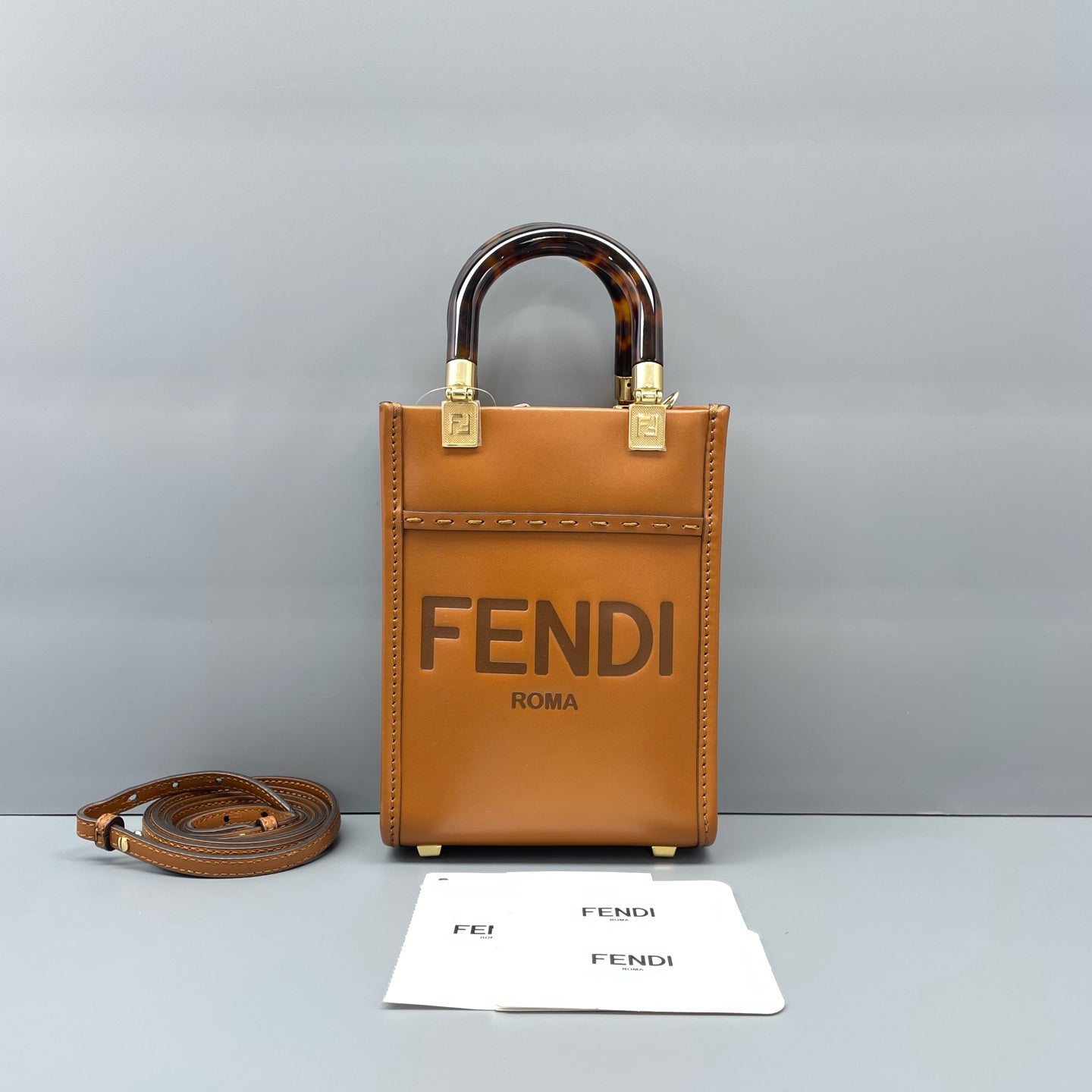 Fendi - Mini Sunshine Shopper Tote - Smooth calfskin leather with resin handles - Caramel Brown - (mini)