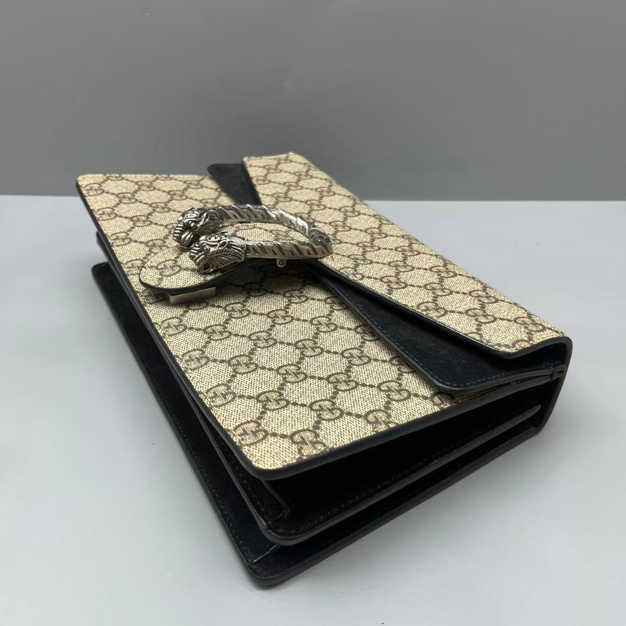 Gucci - Dionysus Shoulder Bag - GG Supreme coated canvas with black leather trim and suede lining - Beige - (medium)