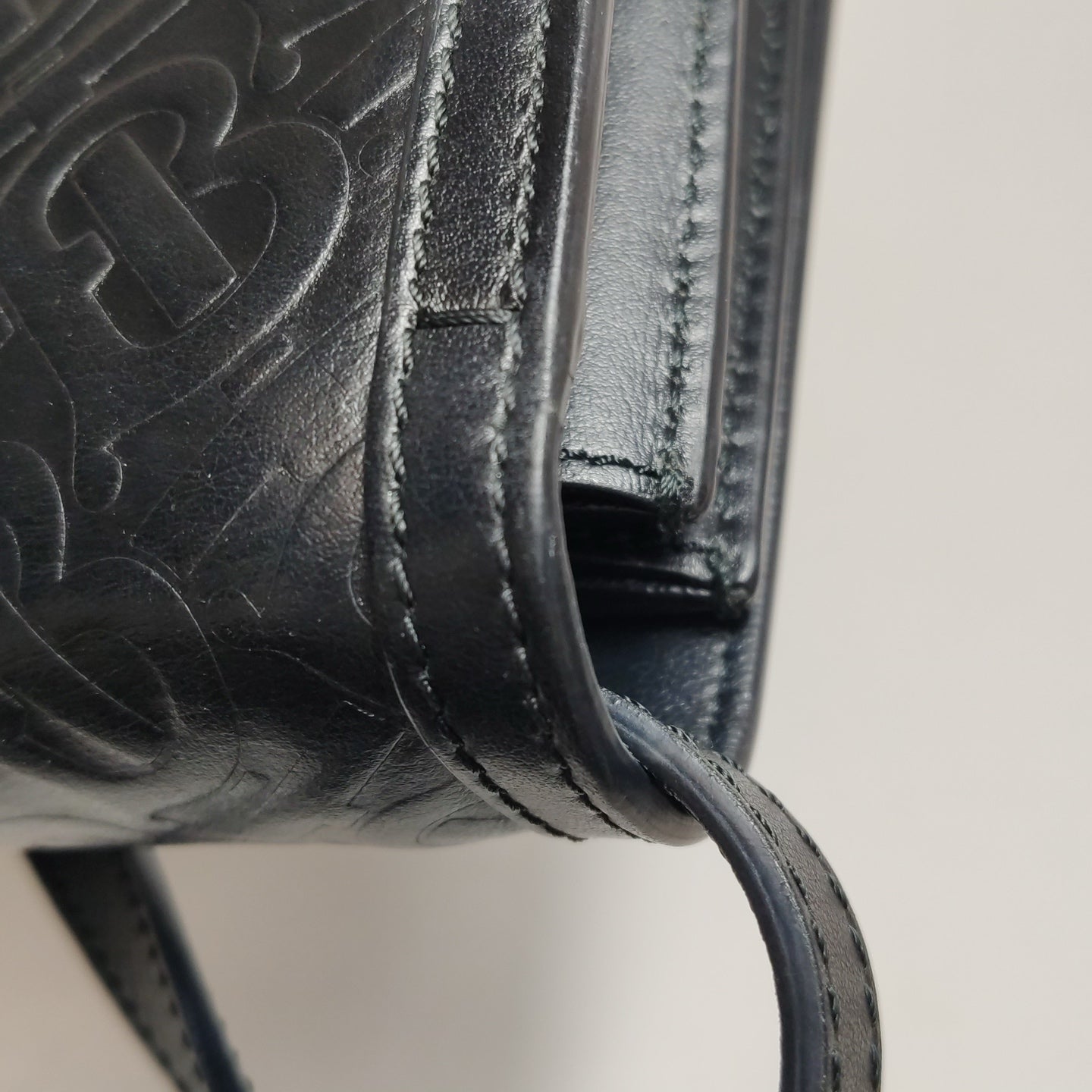 Burberry - Medium Exclusive Monogram Embossed TB Bag - Cowhide leather - Black - (Medium)