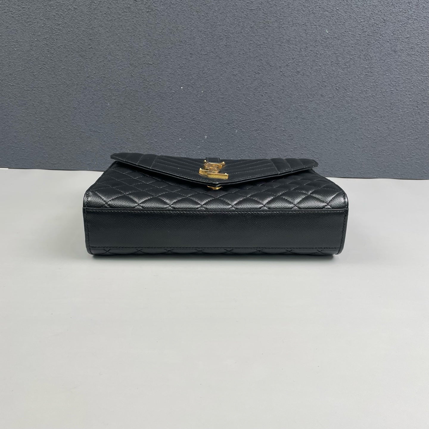 Saint Laurent - Envelope Chain Bag - Caviar cowhide leather - Black with Gold-Tone Hardware - (medium)