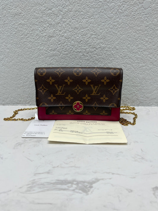 Louis Vuitton - Pochette Felicie Monogram Flower Lock - Monogram coated canvas with smooth leather trim and interior lining - Brown and Red - (mini)