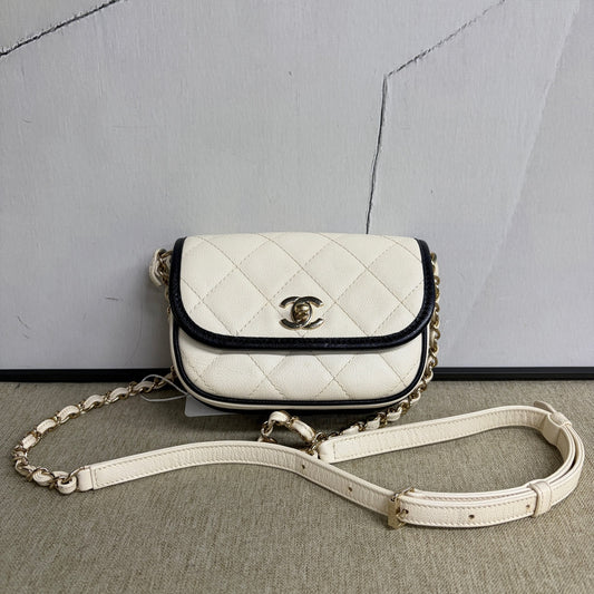 Chanel - Color-block Saddle Mini Flap Bag - Caviar leather - Multicolour - (Mini)