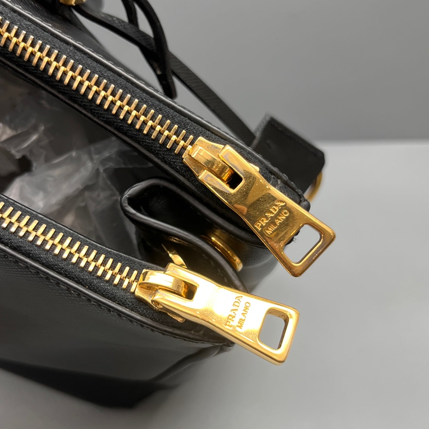 Prada - Galleria Saffiano Double Zip Tote - Saffiano leather - Black - (Medium)