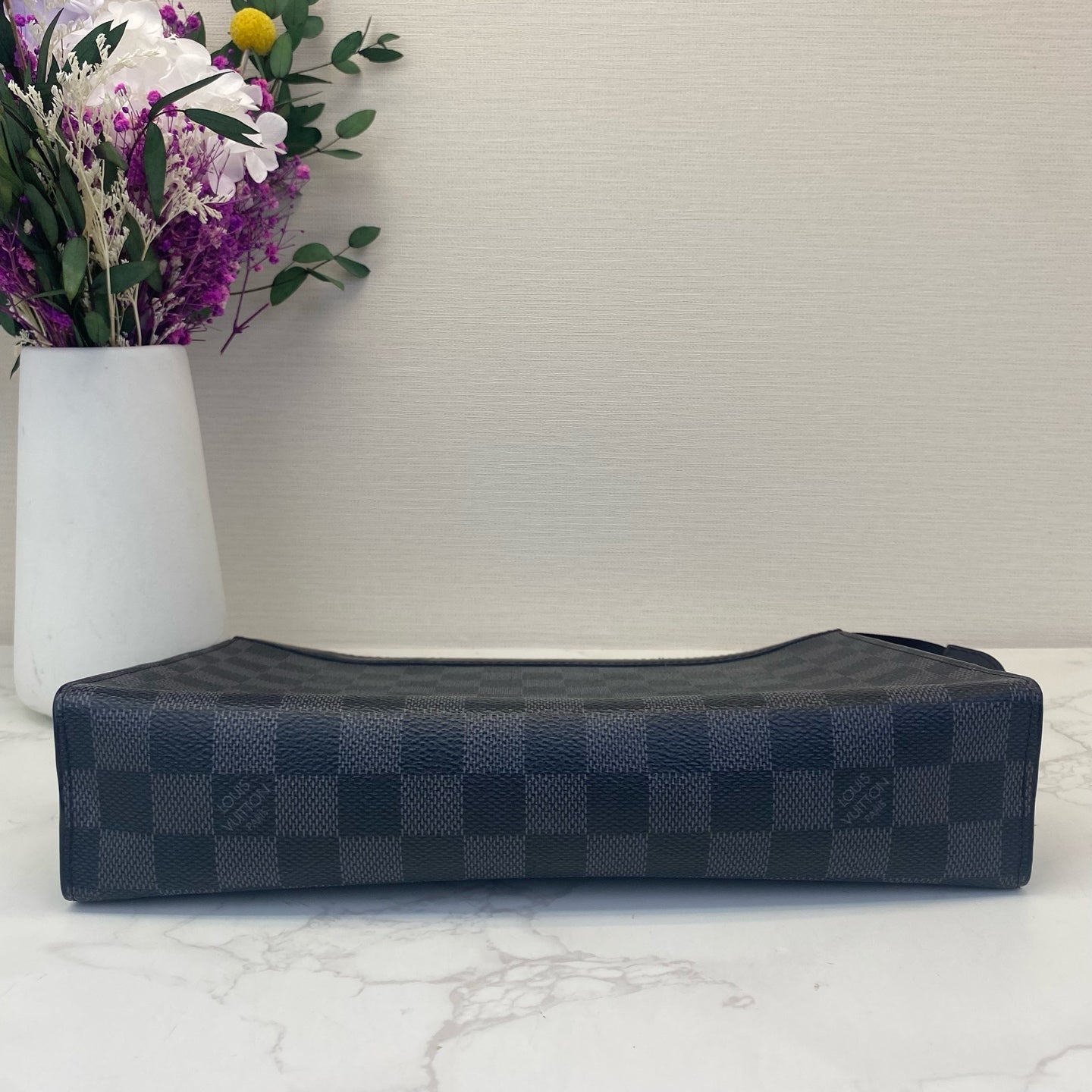 Louis Vuitton - Pochette Voyage - Damier Graphite canvas with leather trim - Black - (medium)