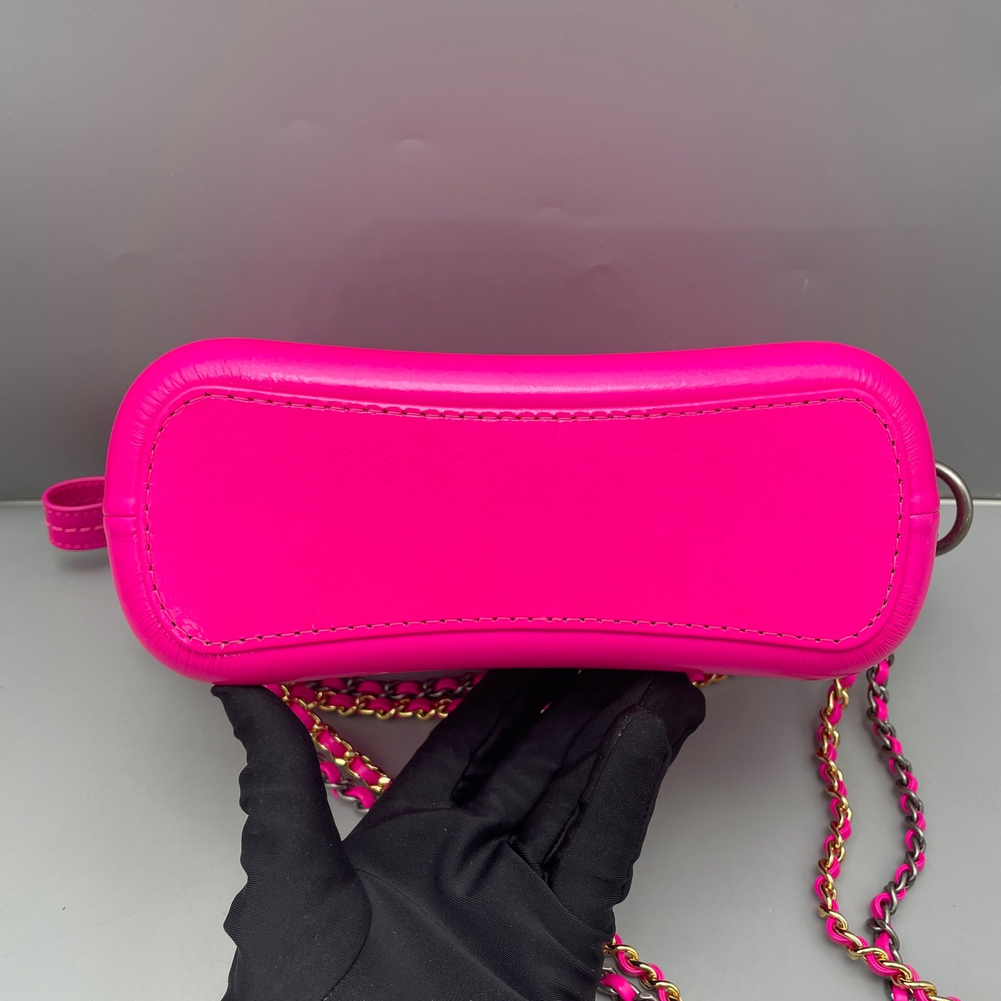 Chanel - Gabrielle Hobo Bag Small - Aged calfskin leather and smooth calfskin leather - Rose Red with Mixed-Tone Hardware - (small)