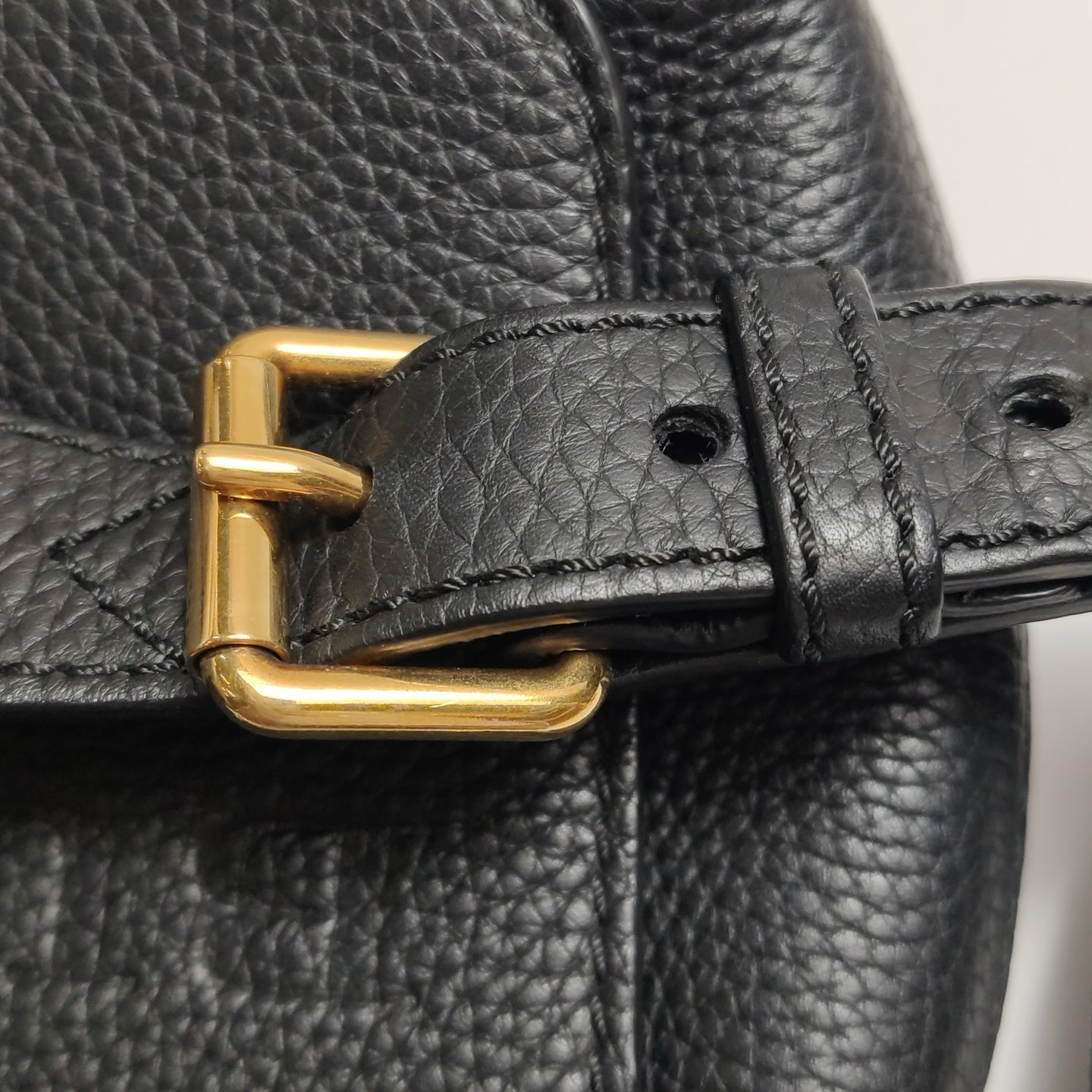 Burberry - Messenger Bag - Leather - Black - (medium)