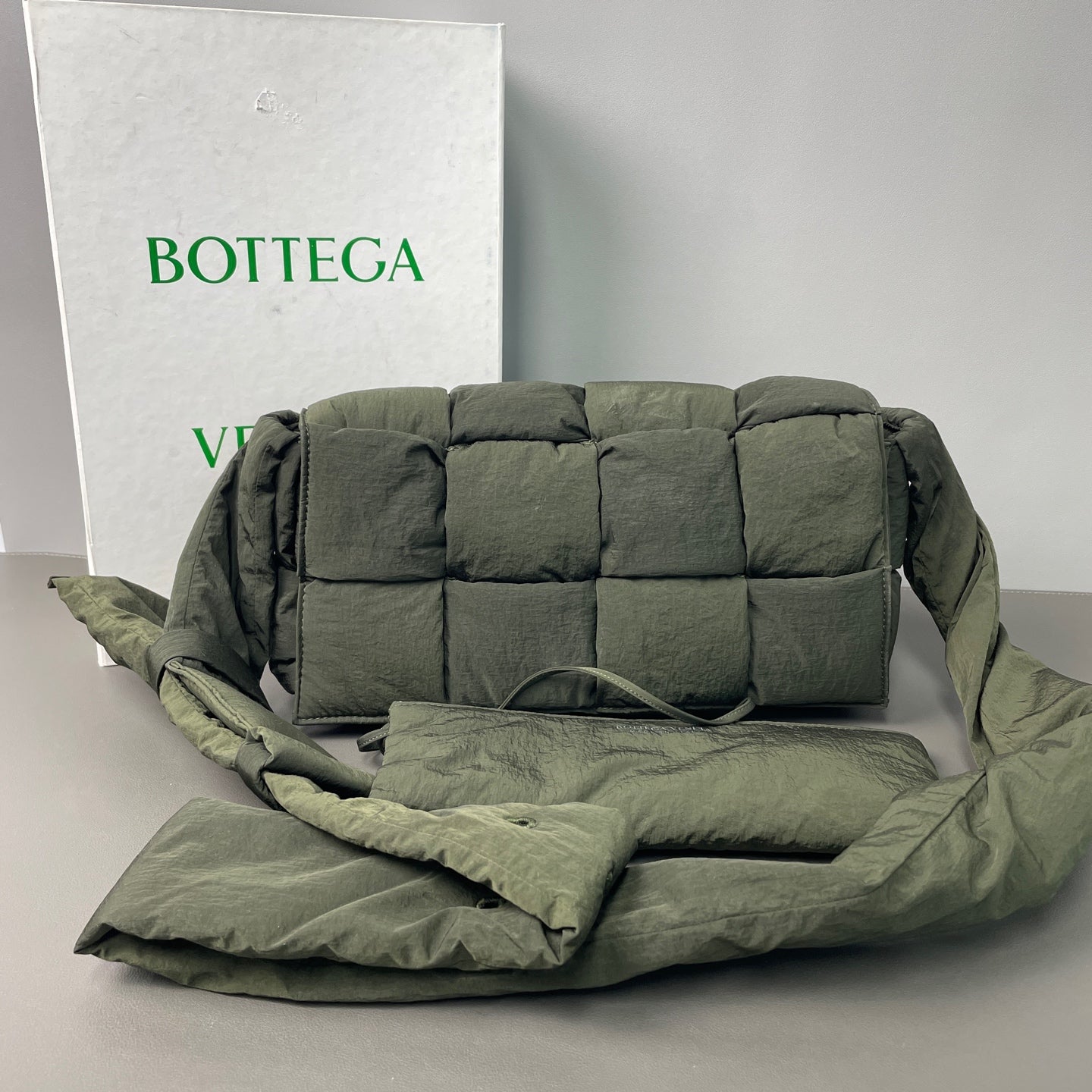Bottega Veneta - Padded Tech Cassette - Polyamide nylon - Dark Green - (medium)