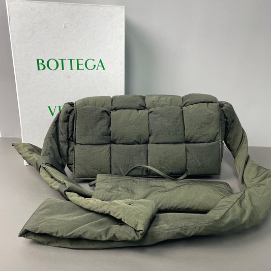 Bottega Veneta - Padded Tech Cassette - Polyamide nylon - Dark Green - (medium)
